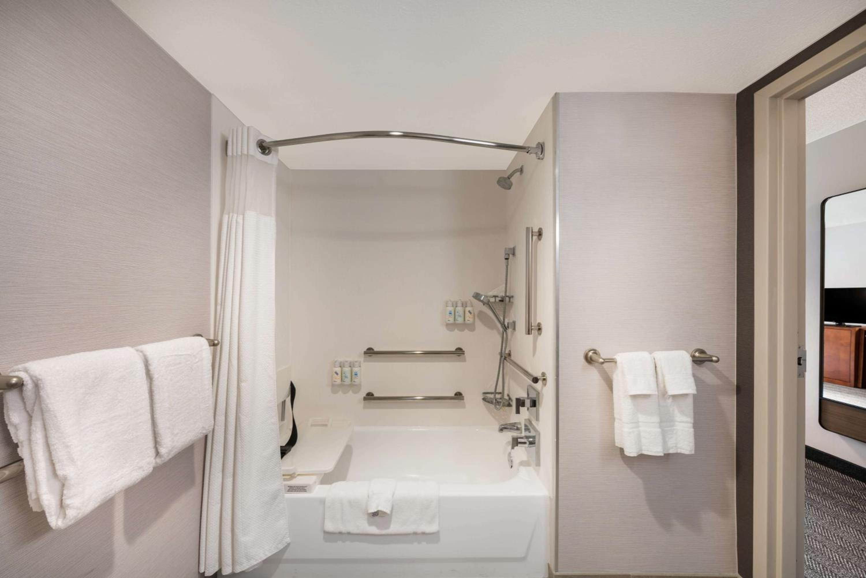 Mobility Accessible Guestroom Two Queens Tub