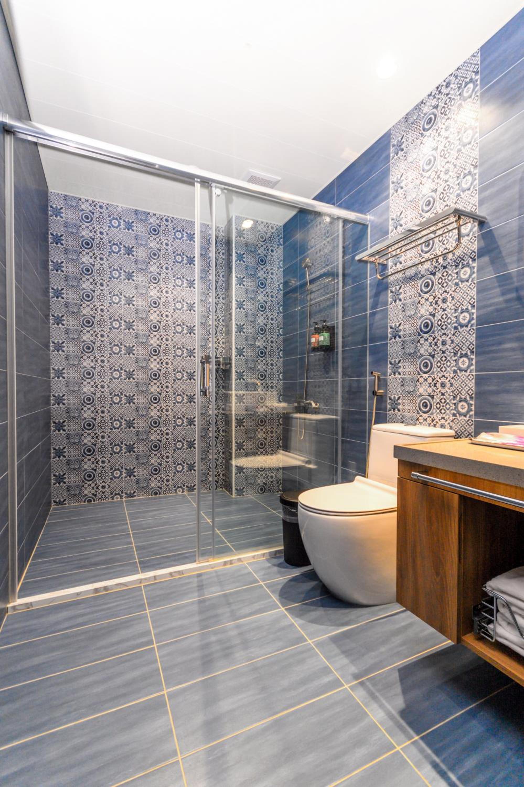 Quadruple Room with Shower - Photo 11