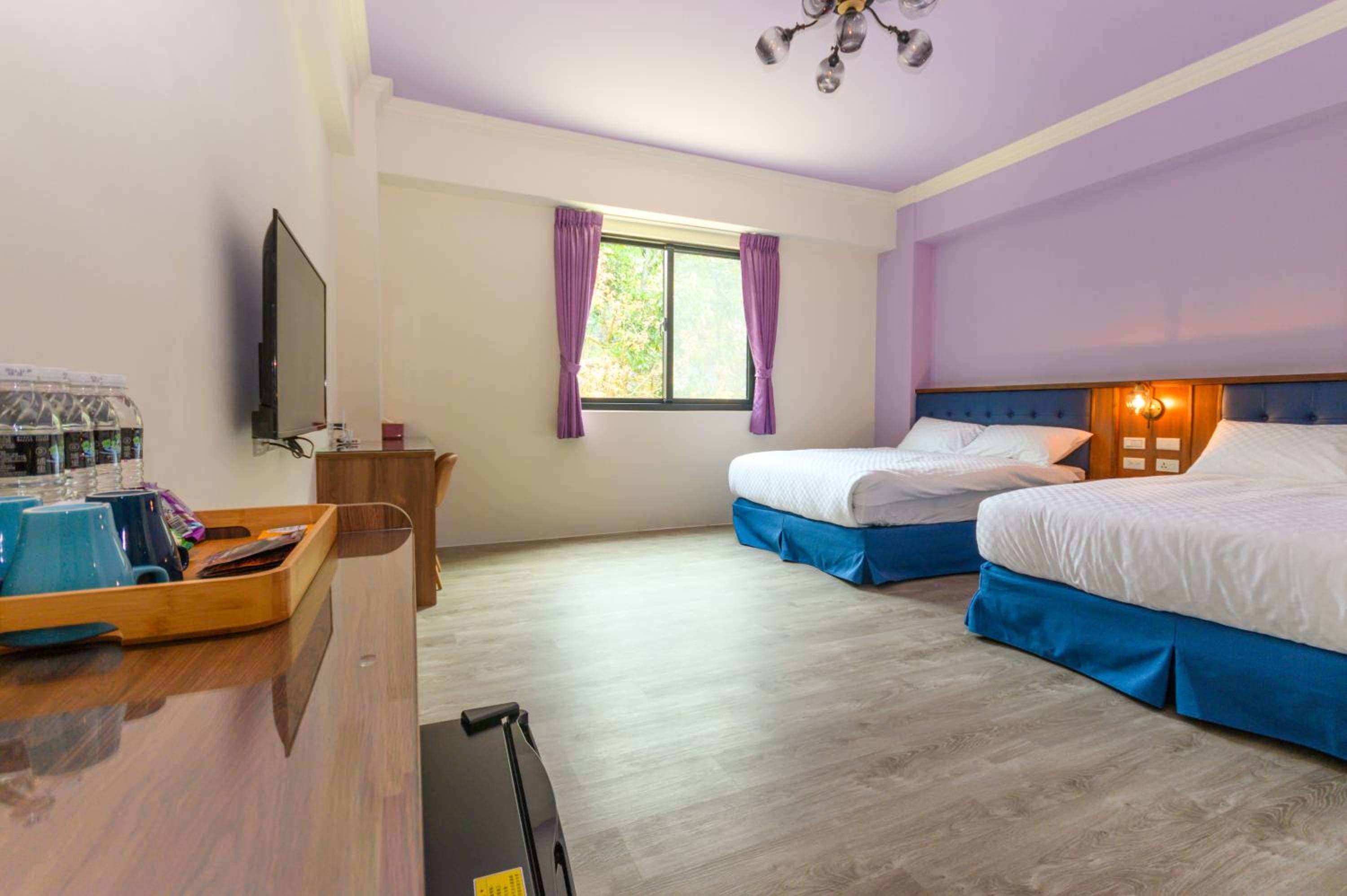 Quadruple Room with Shower - Photo 3