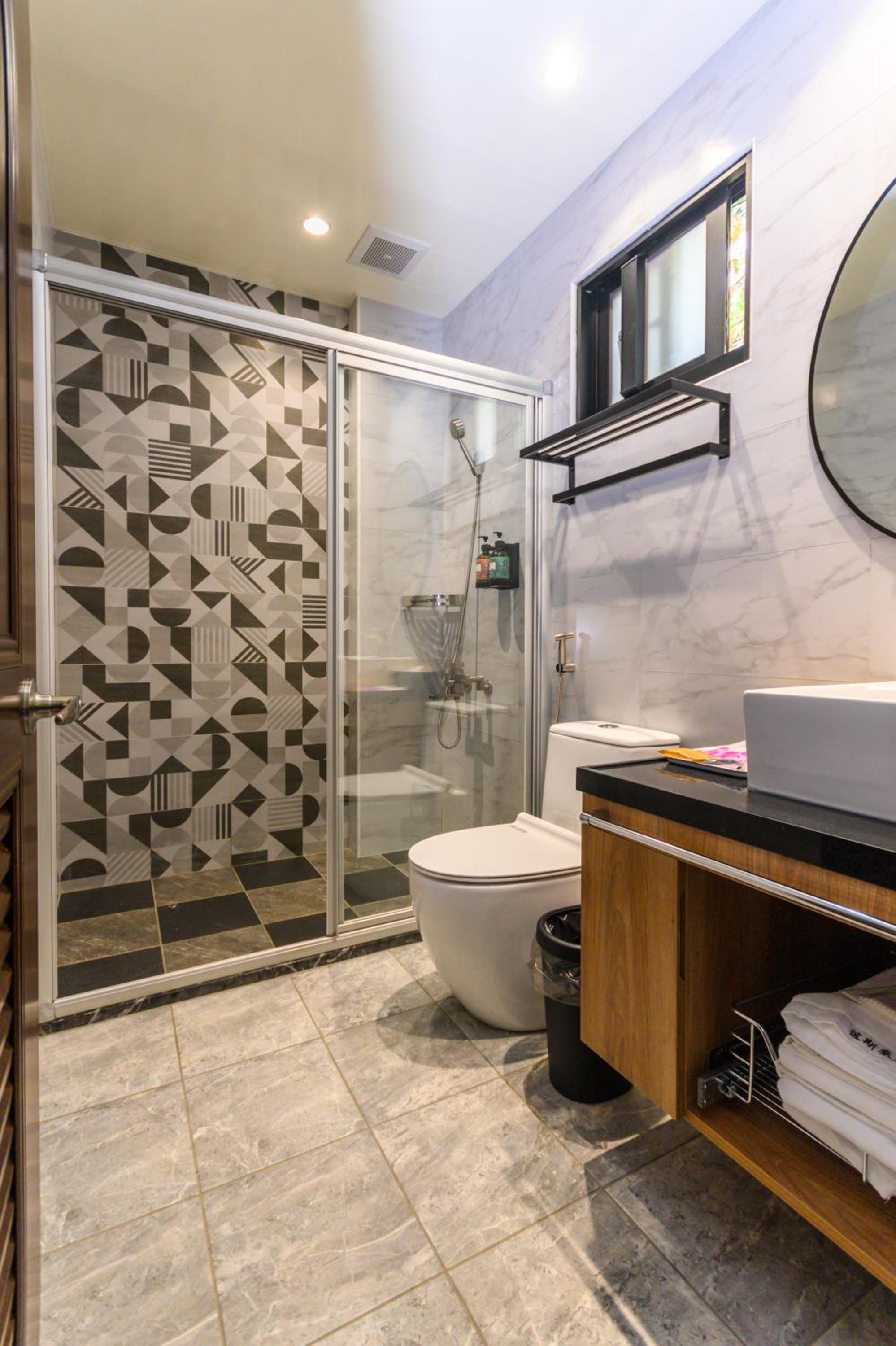 Quadruple Room with Shower - Photo 10