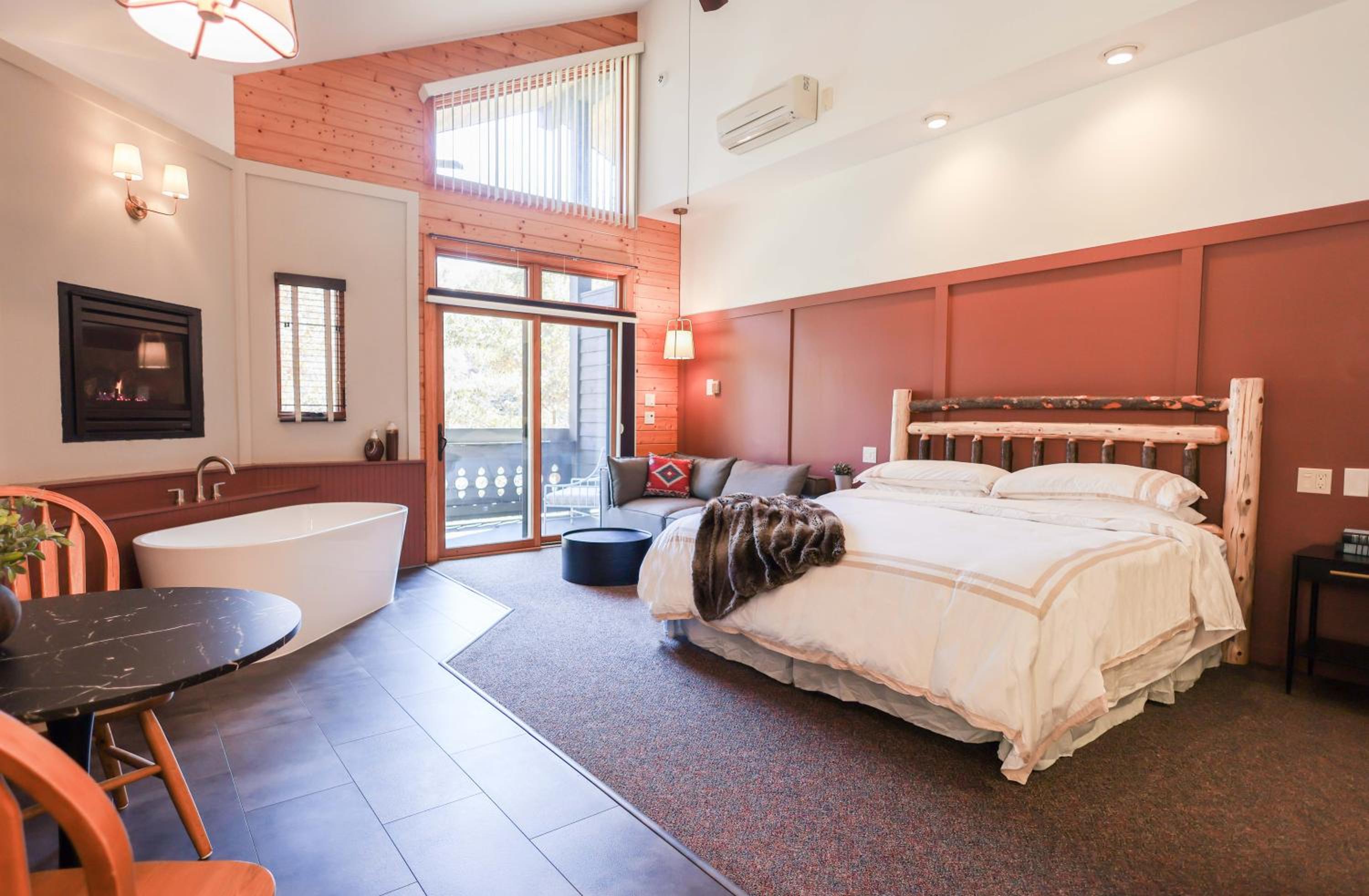 King Suite with Spa Bath photo 1