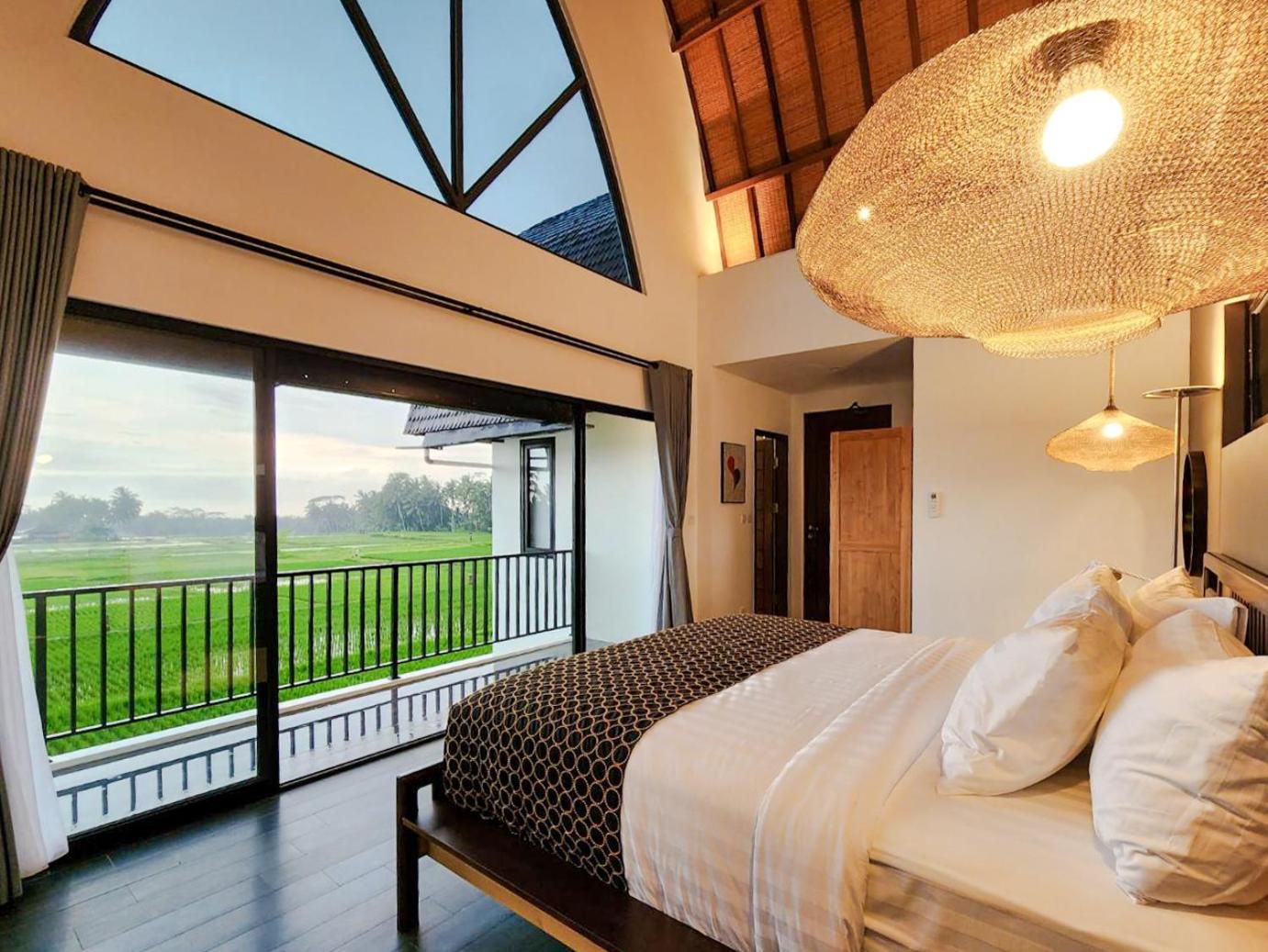 Two-Bedroom Villa - Photo 12