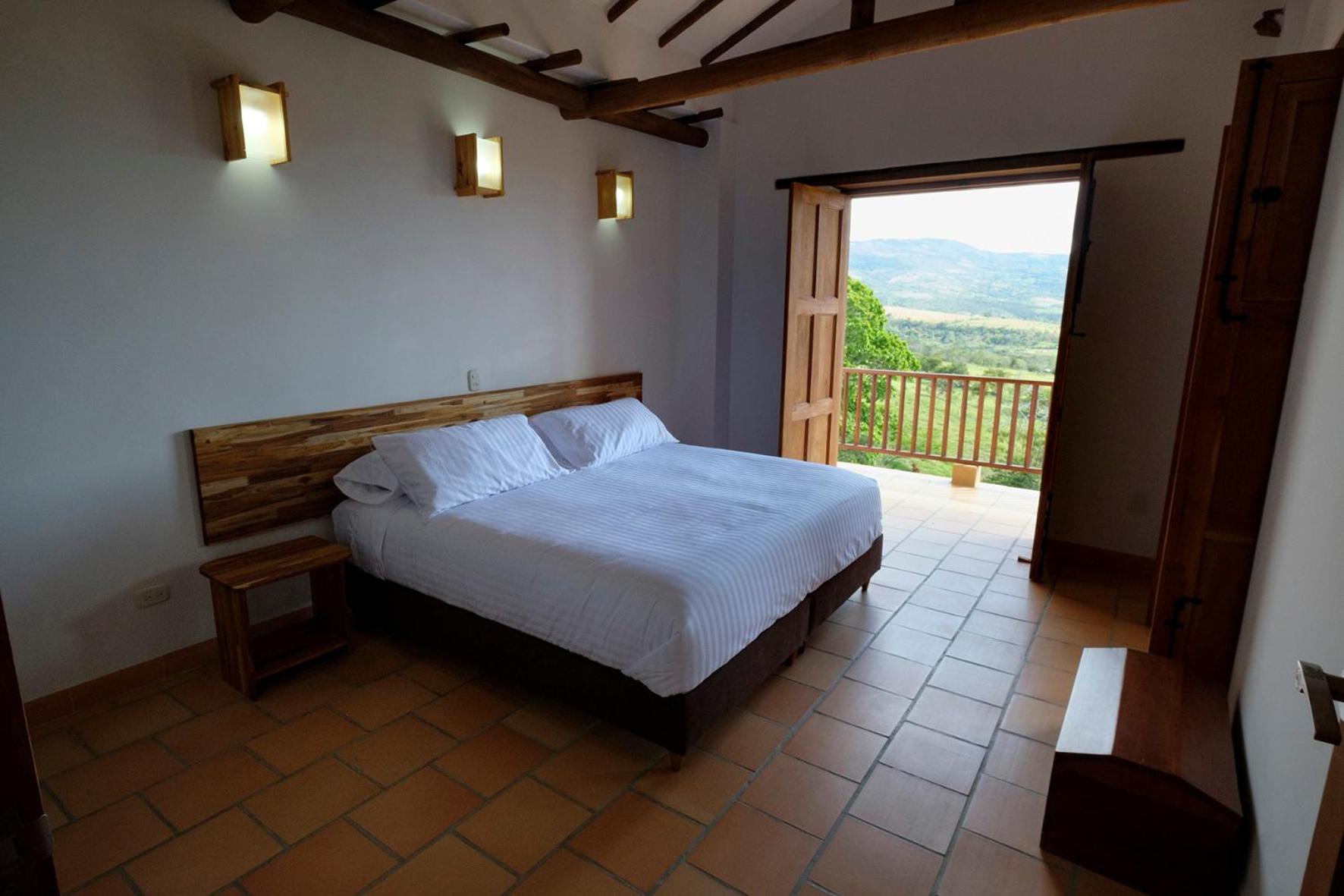 Deluxe Double Room With Balcony photo 3