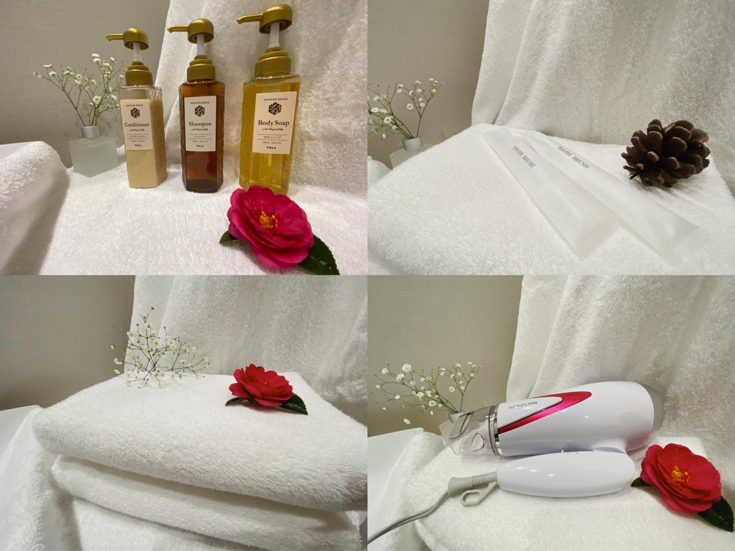 Deluxe Double Room with Bath - Photo 21