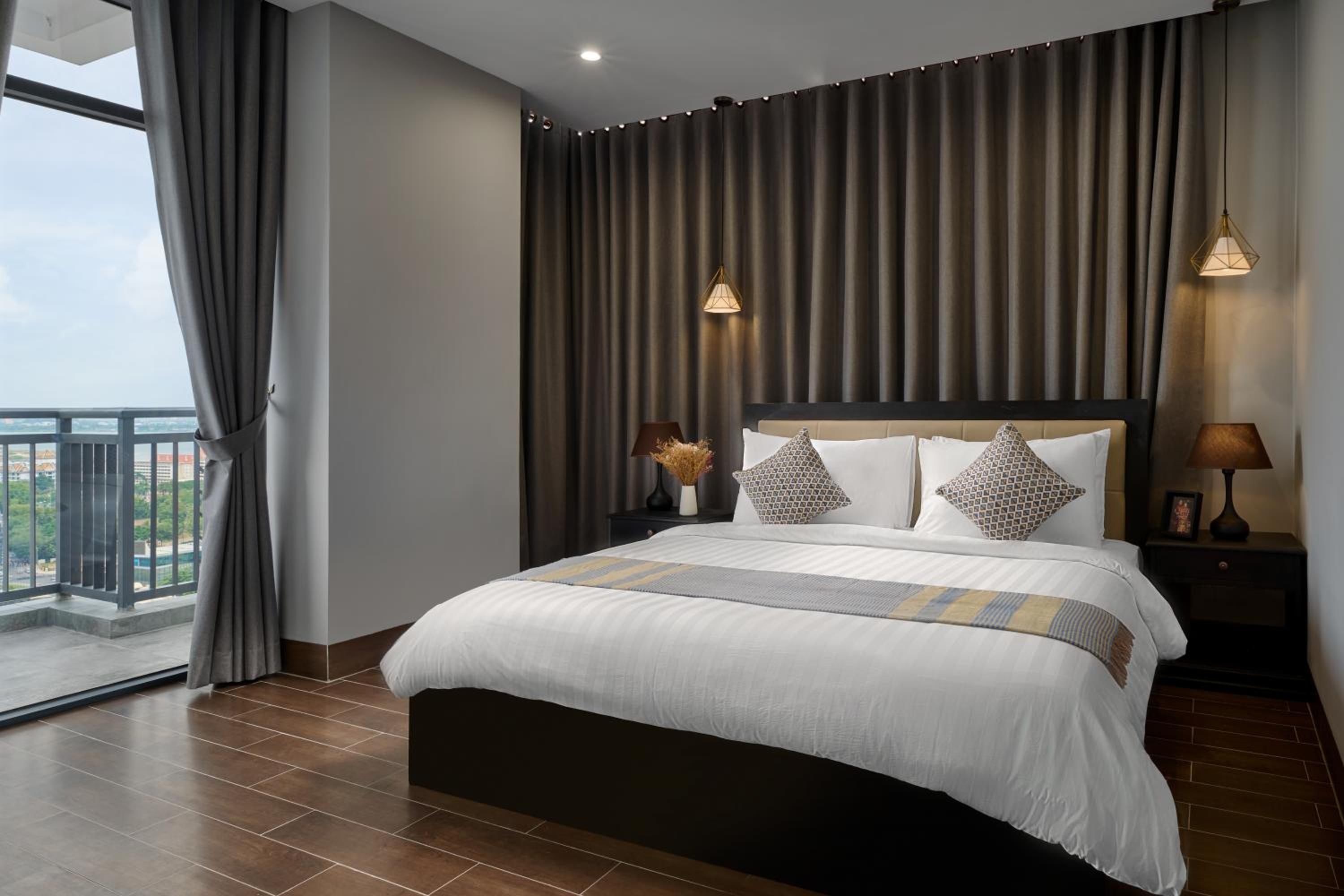 Landmark Two-Bedrooms - Photo 1
