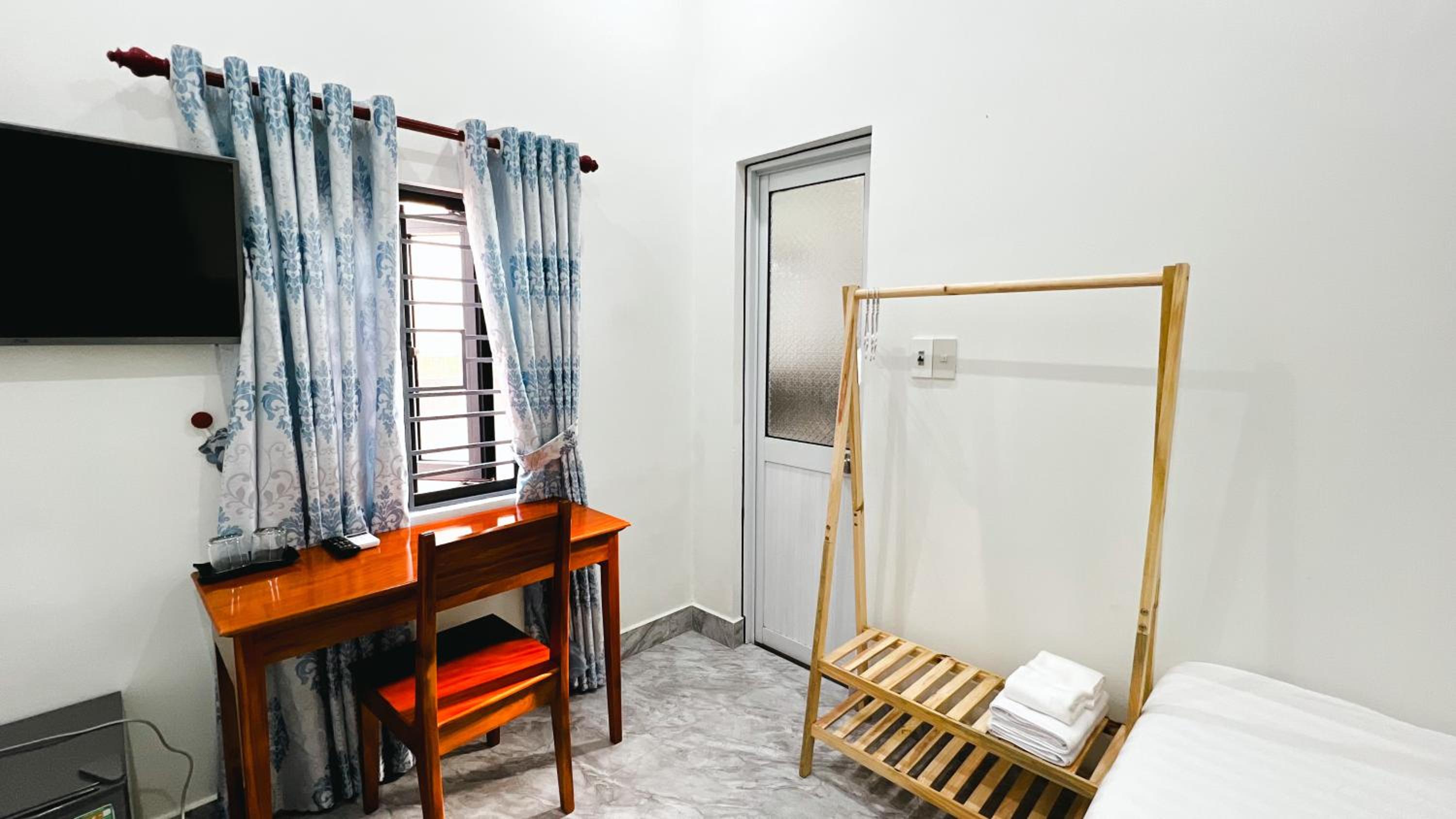 Single Room with Private Bathroom