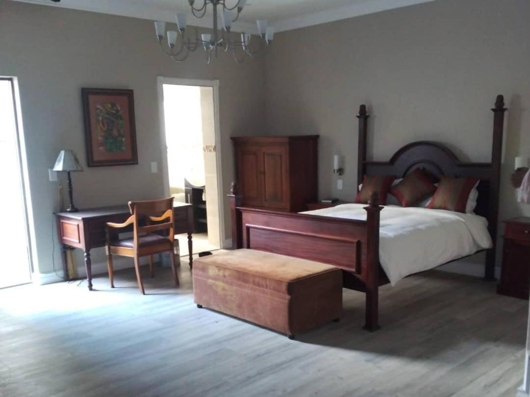 Deluxe King Room photo 3