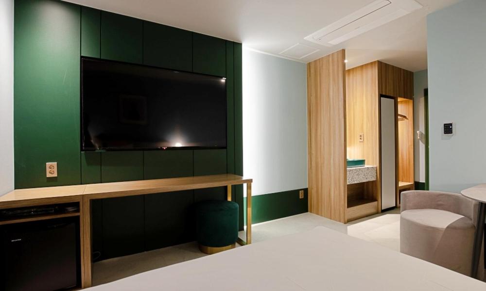 Deluxe Pretty Room Bathtub - Photo 3