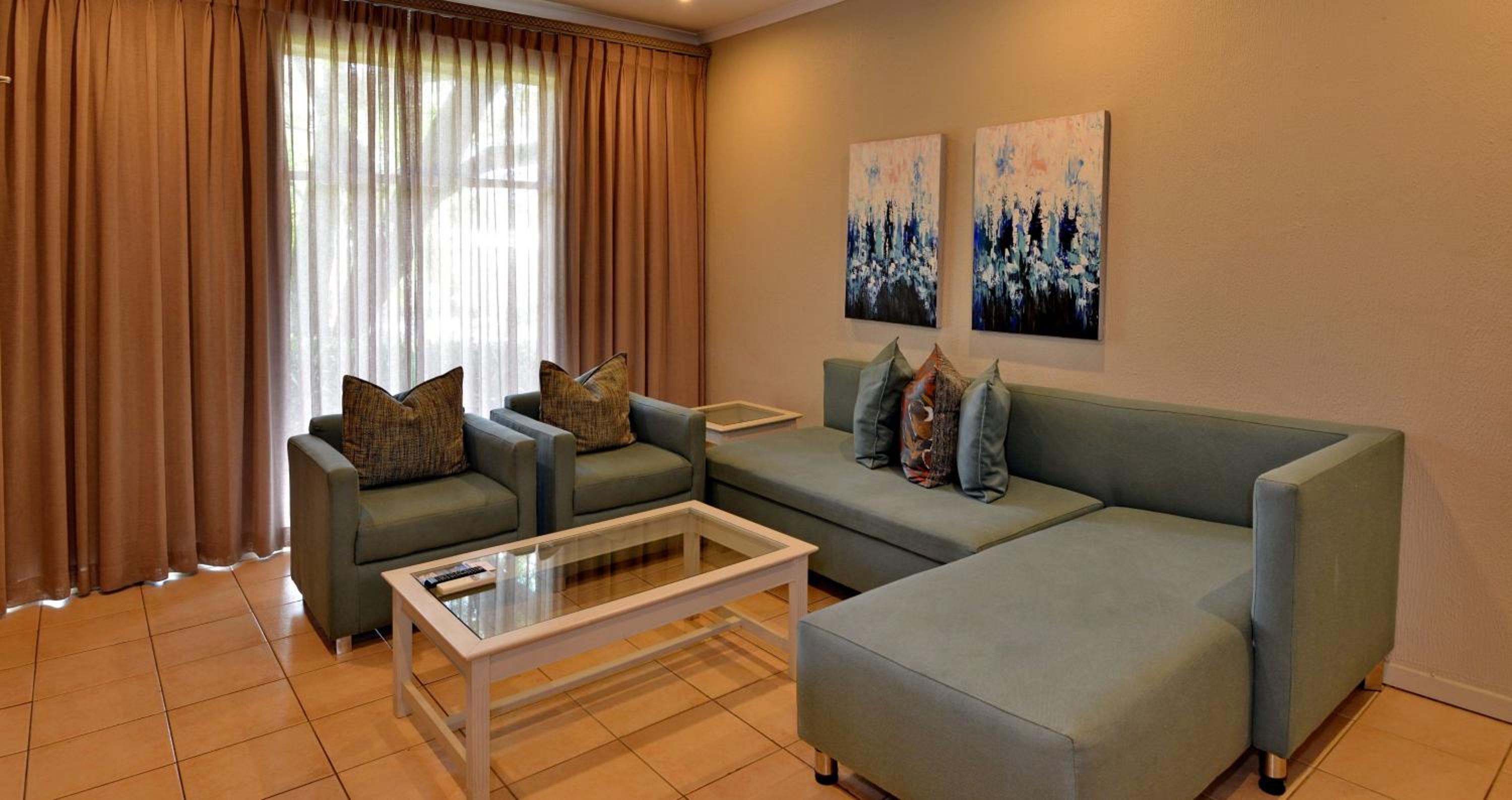 Superior Family Suite photo 1