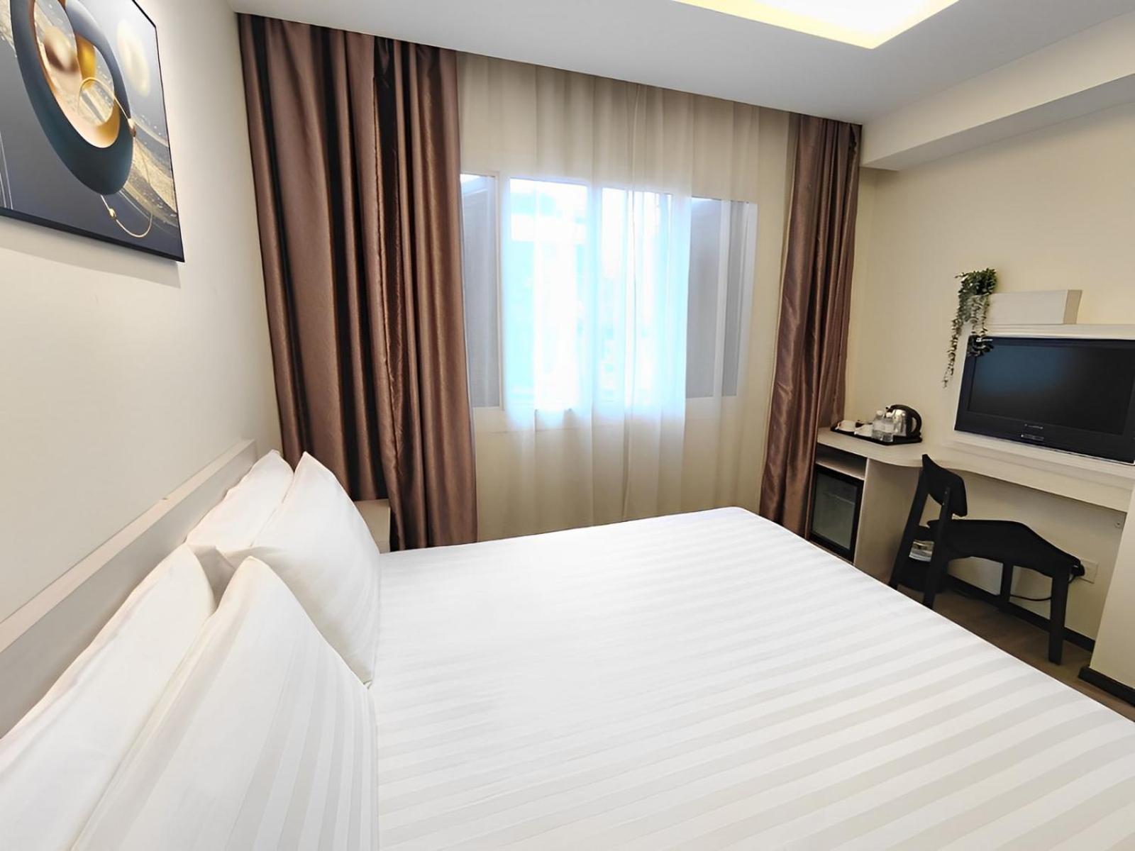 Deluxe Double or Twin Room photo 2