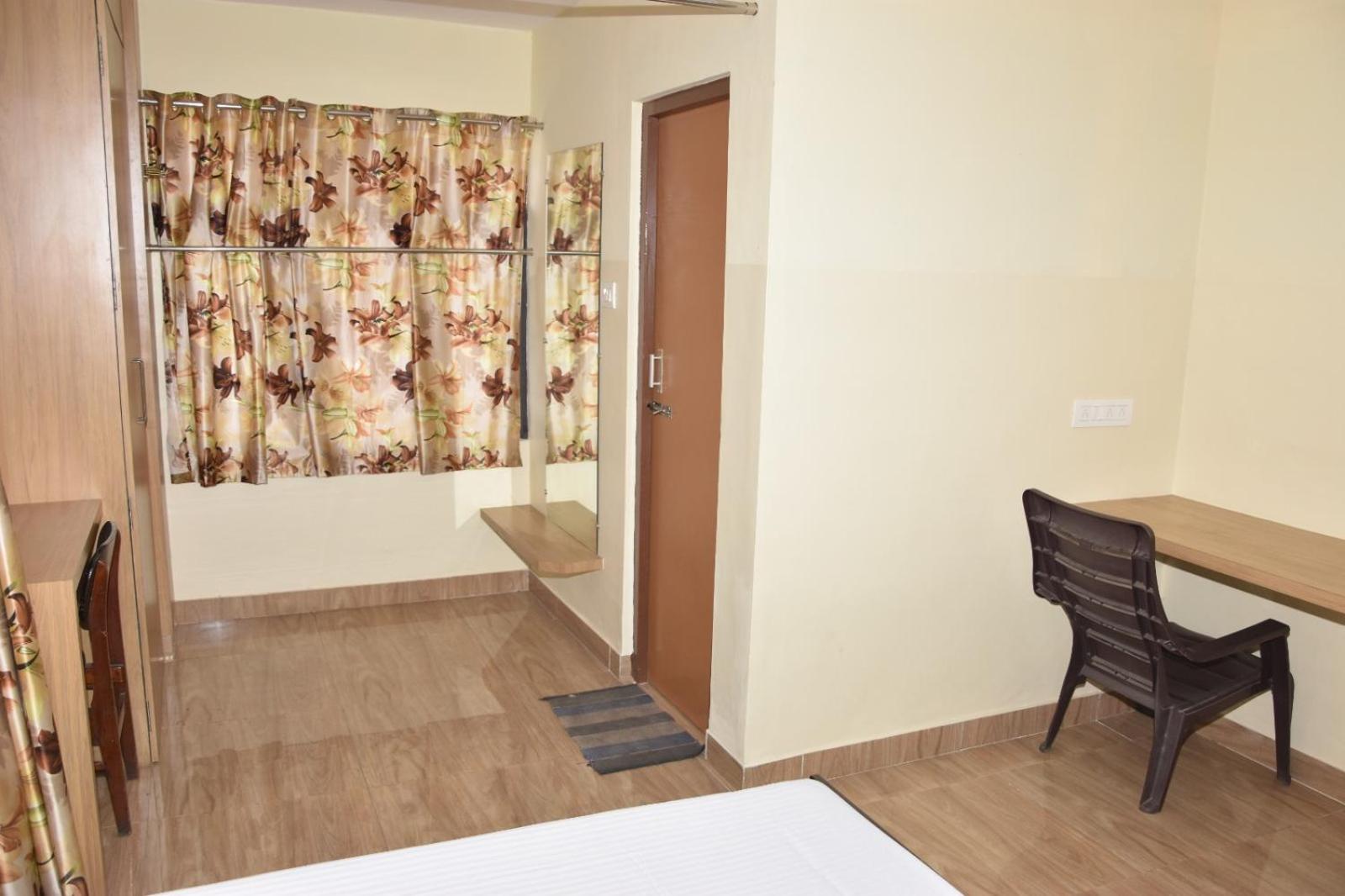 Deluxe Single Room photo 3