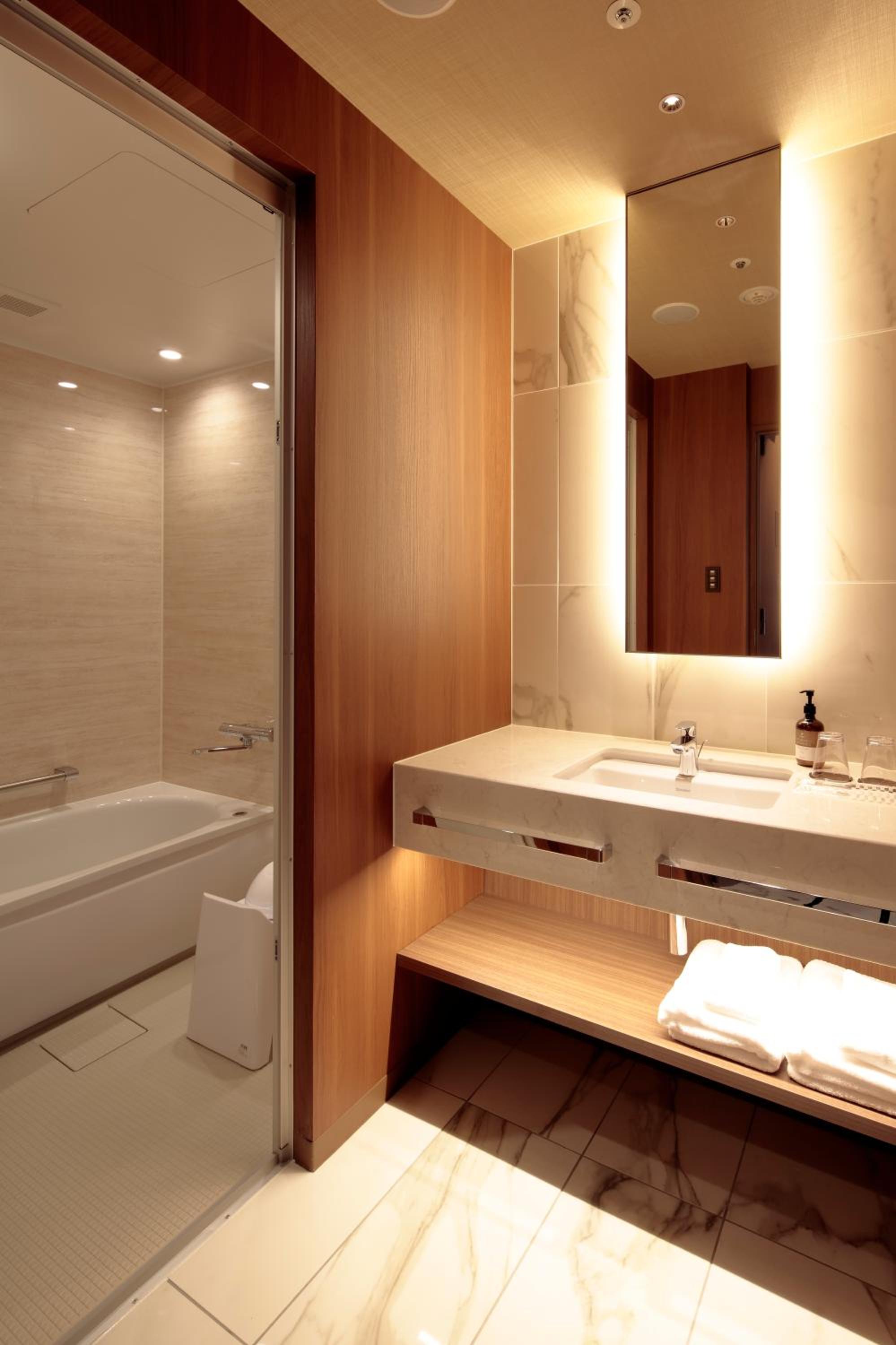 Deluxe Triple Room - Photo 8