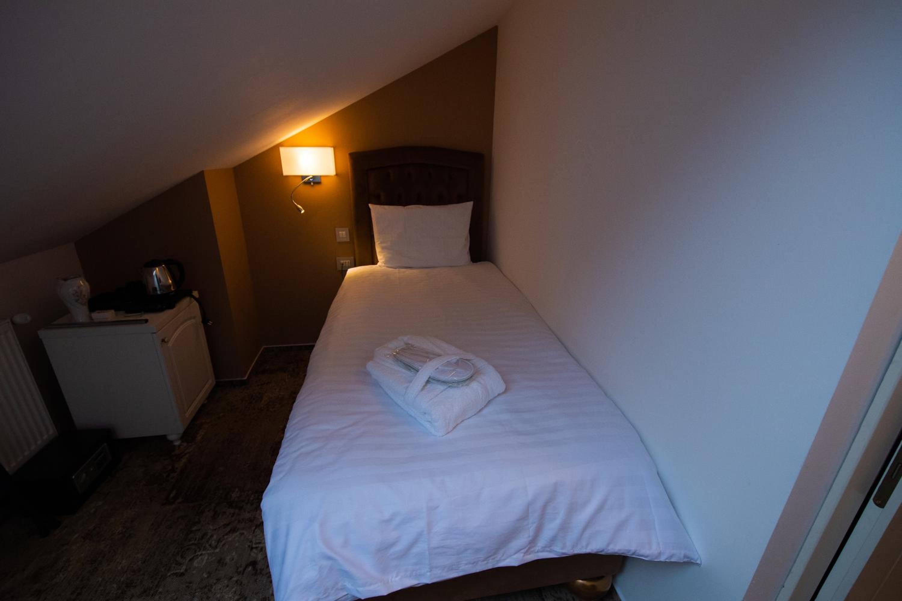 Single Room photo 3