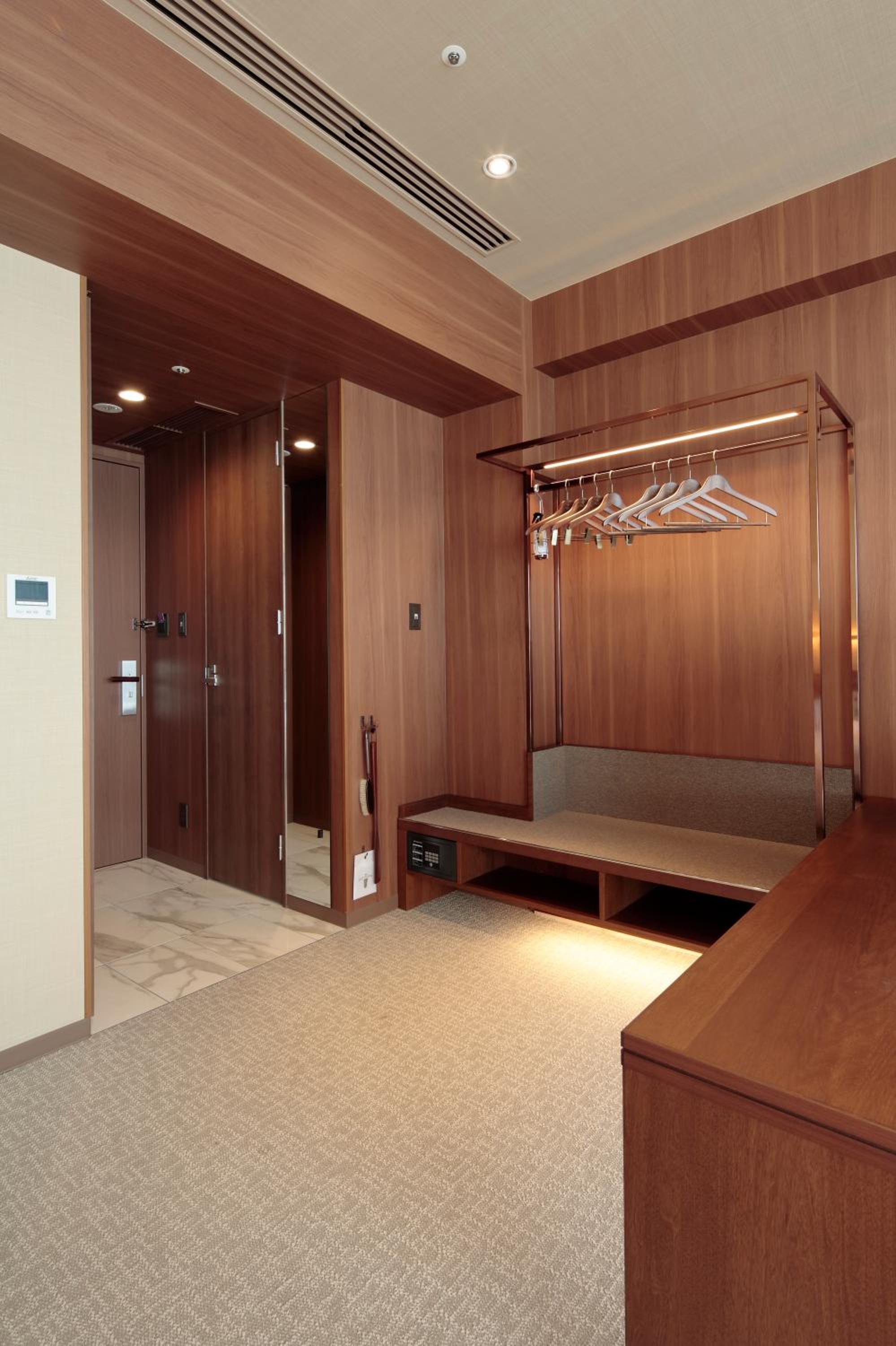 Deluxe Quadruple Room - Photo 9