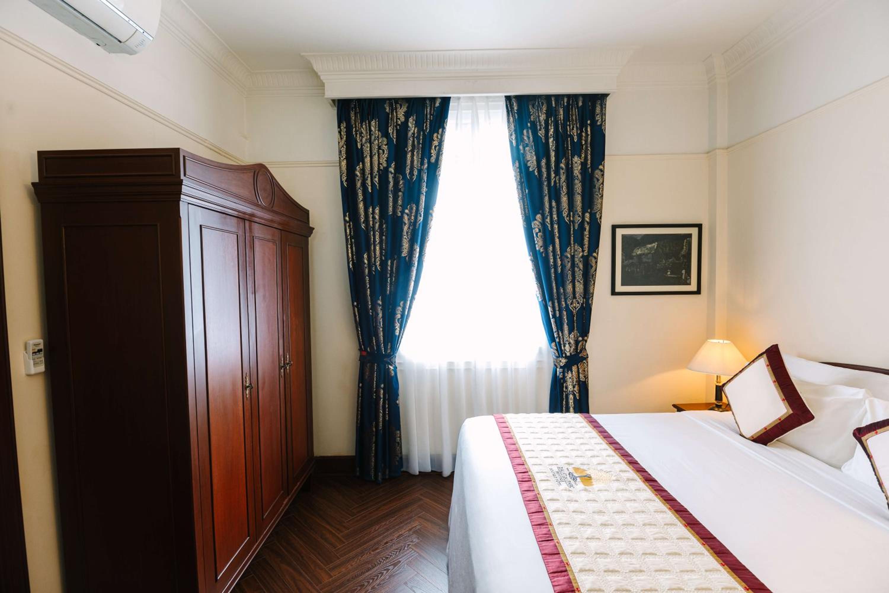 Standard Double or Twin Room - Photo 5