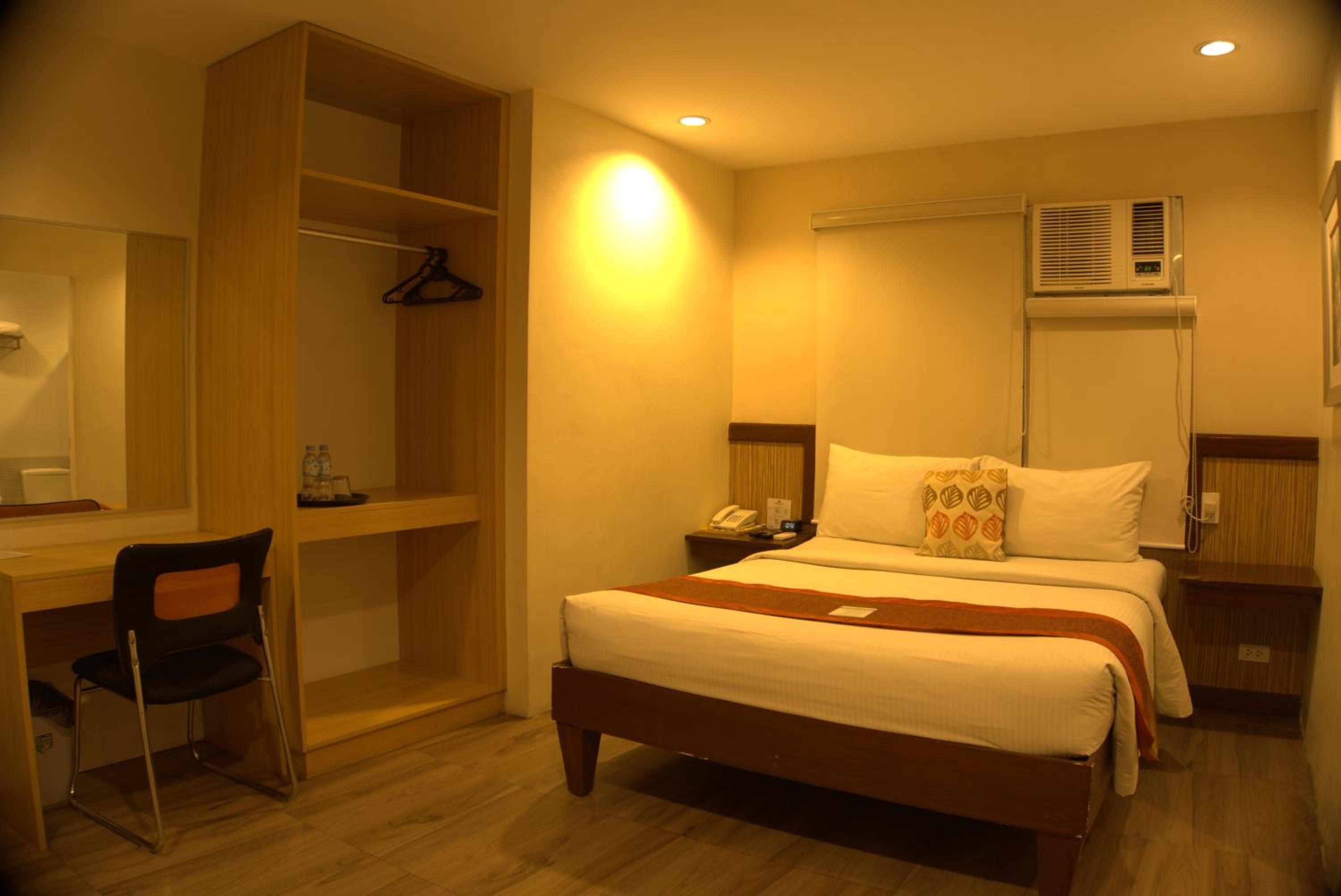Standard Double Room - Photo 5
