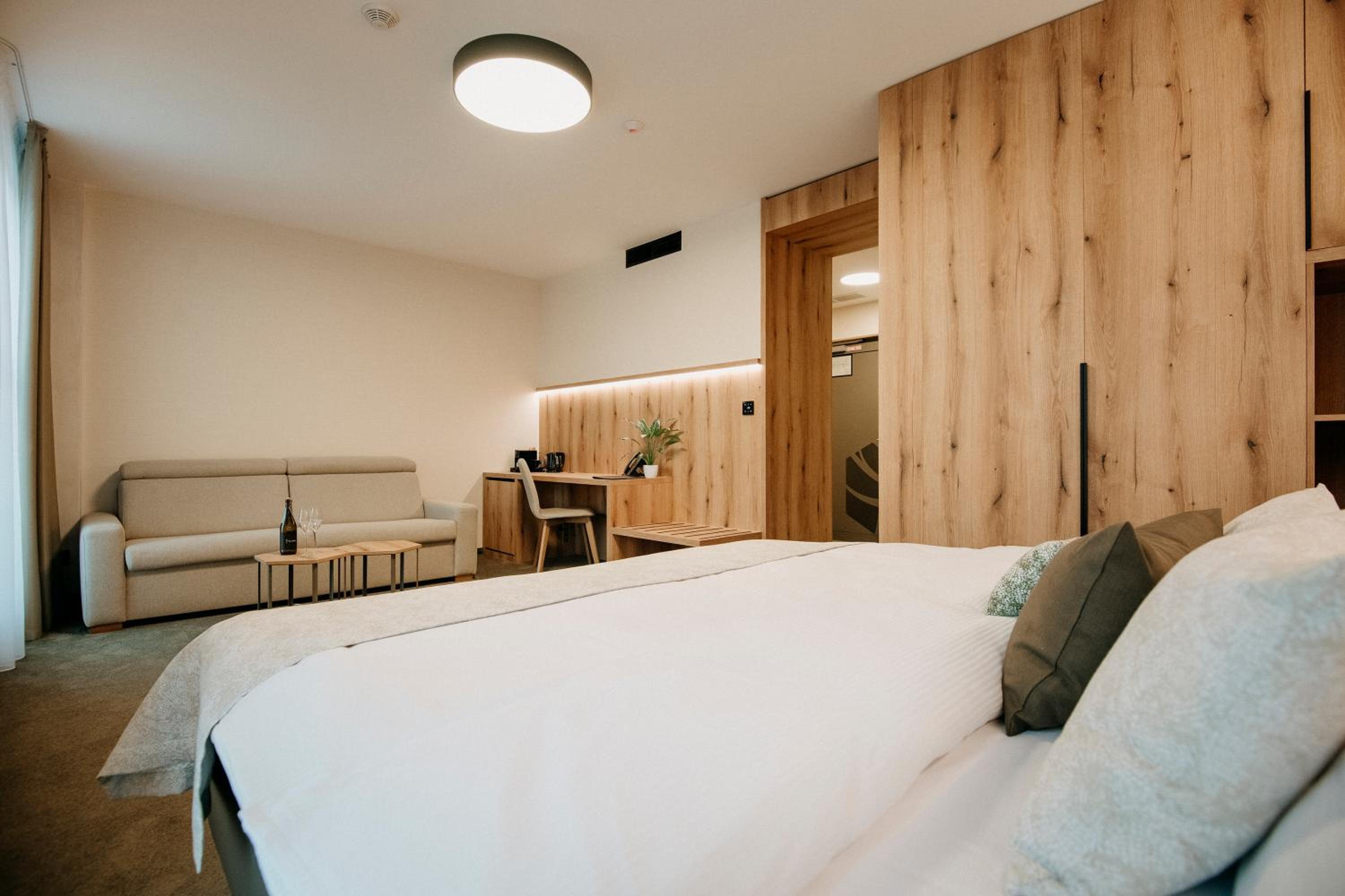 Standard Apartment - Photo 6