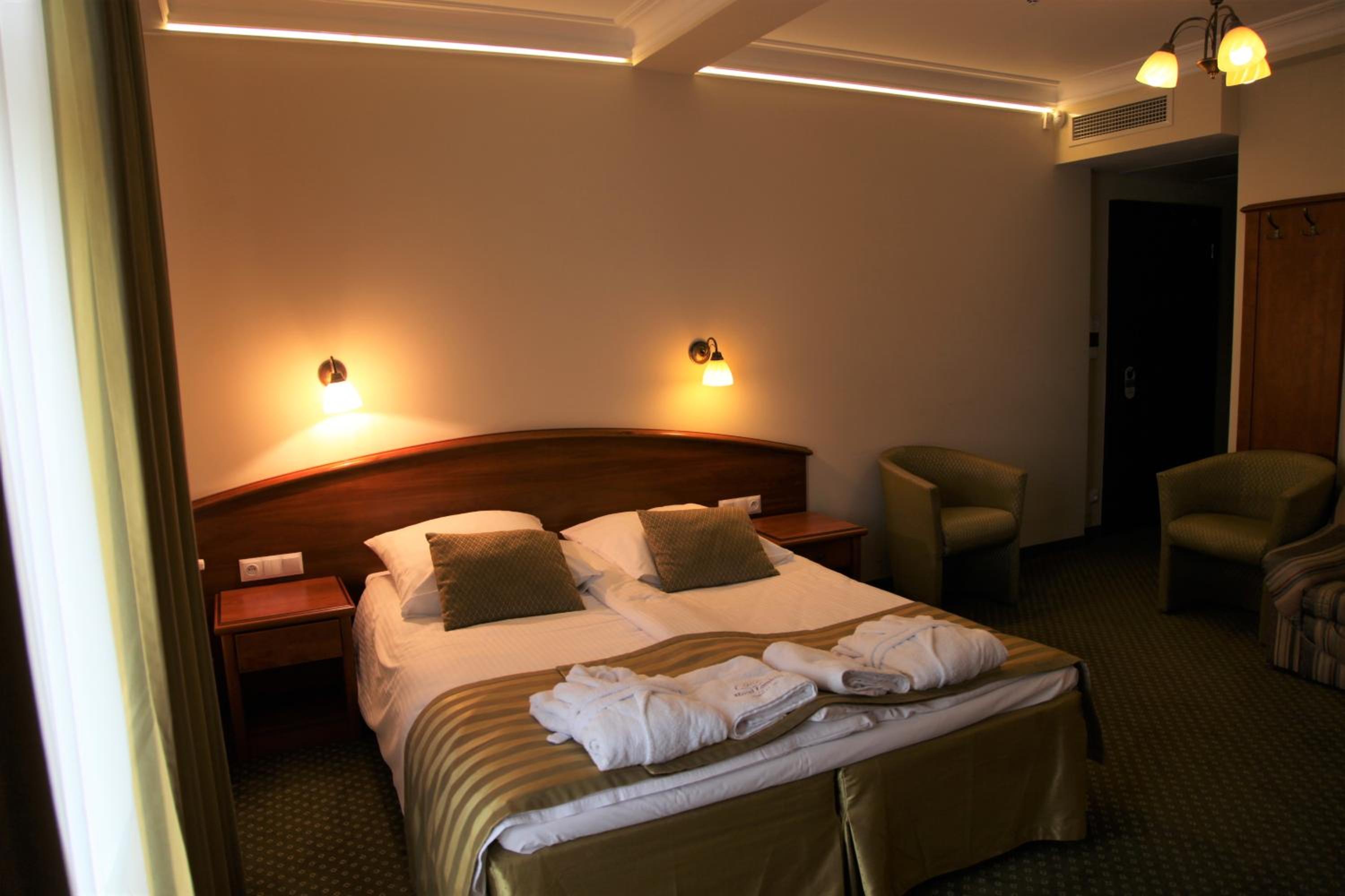 Economy Double Room - Photo 2