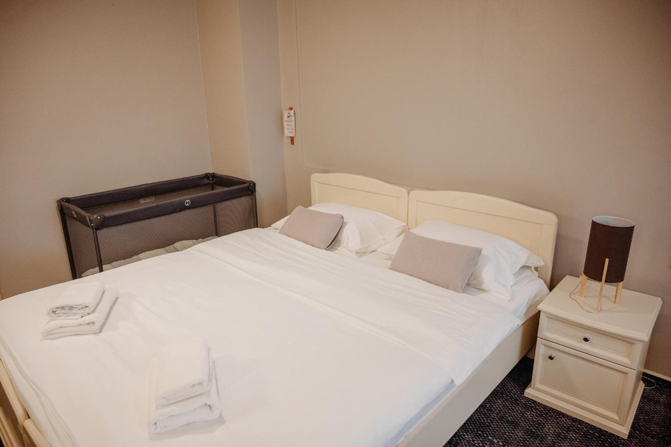 Classic Quadruple Room photo 3