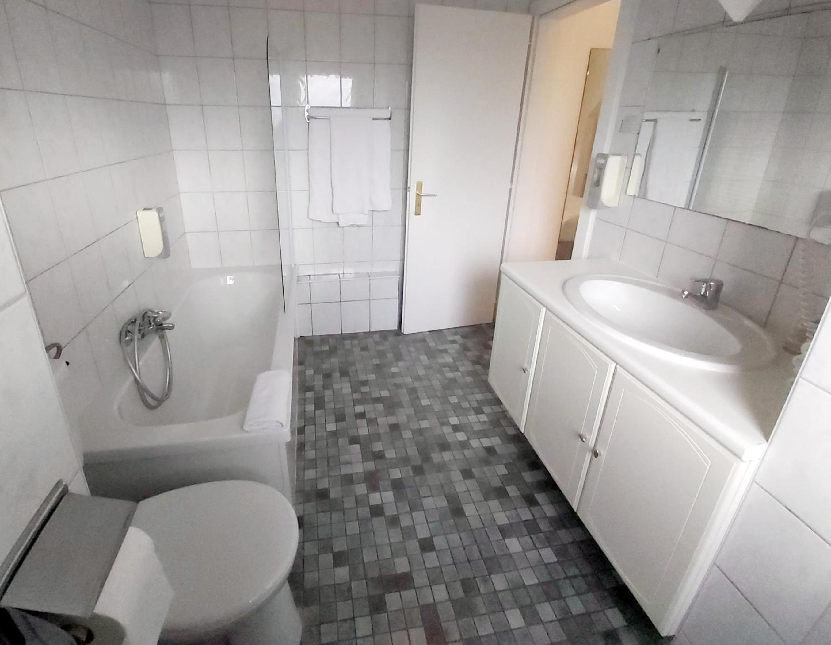 Triple Room - Photo 5