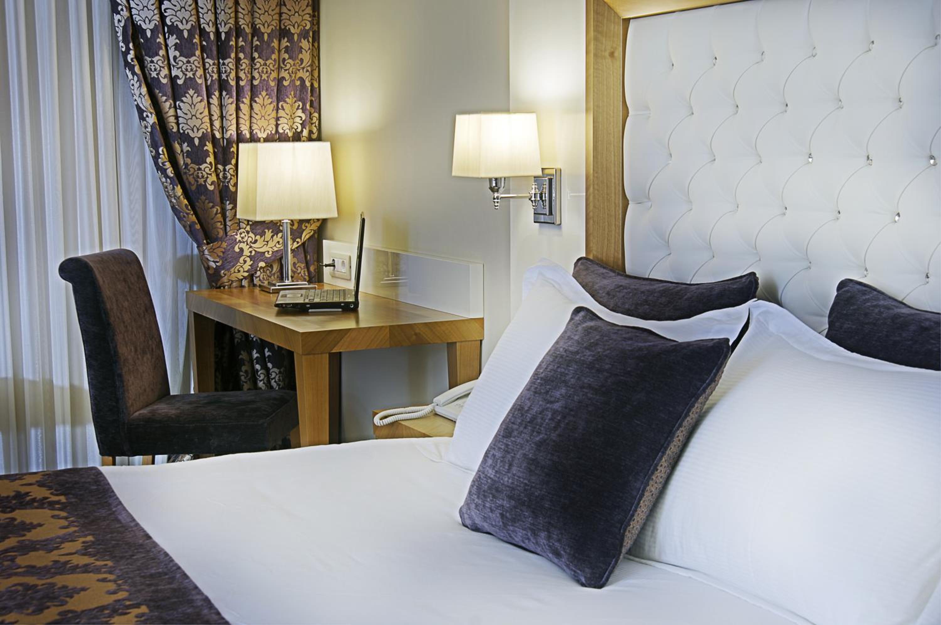 Standard Double Room - Photo 2
