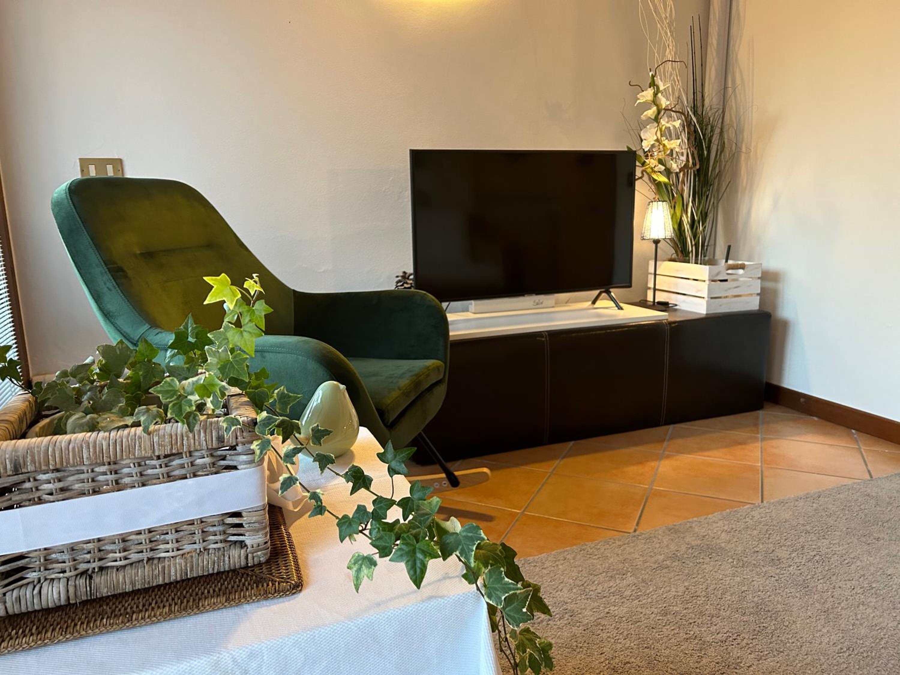 Two-Bedroom Apartment - Photo 30