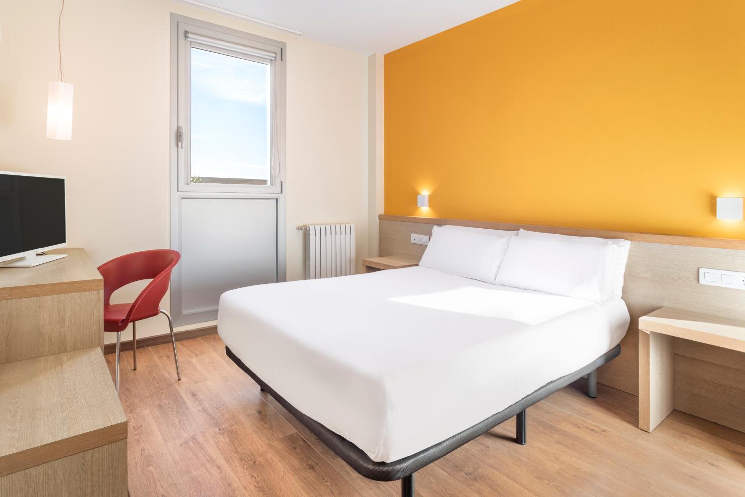 Double Room - Photo 5
