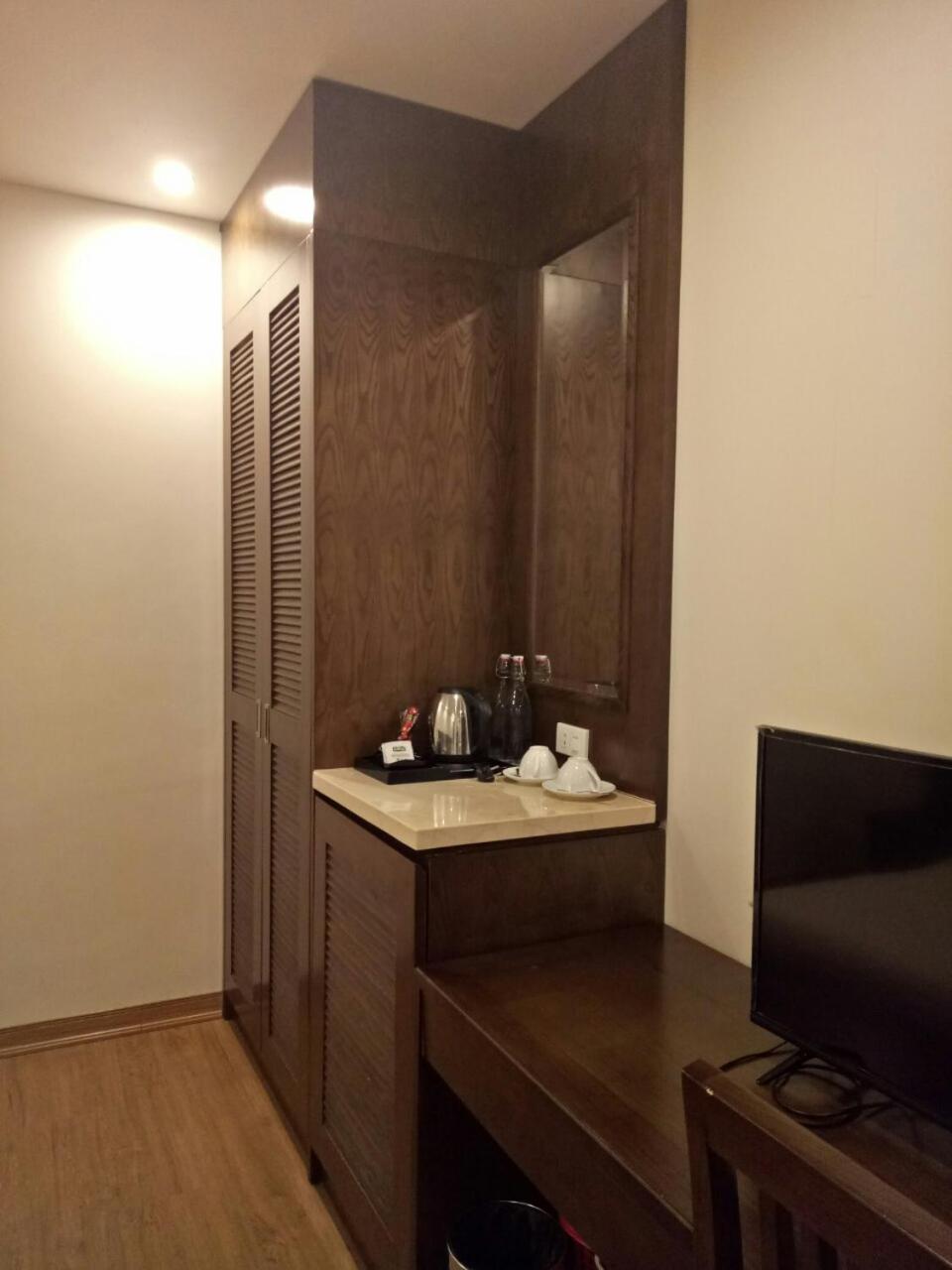 Standard King Room photo 3
