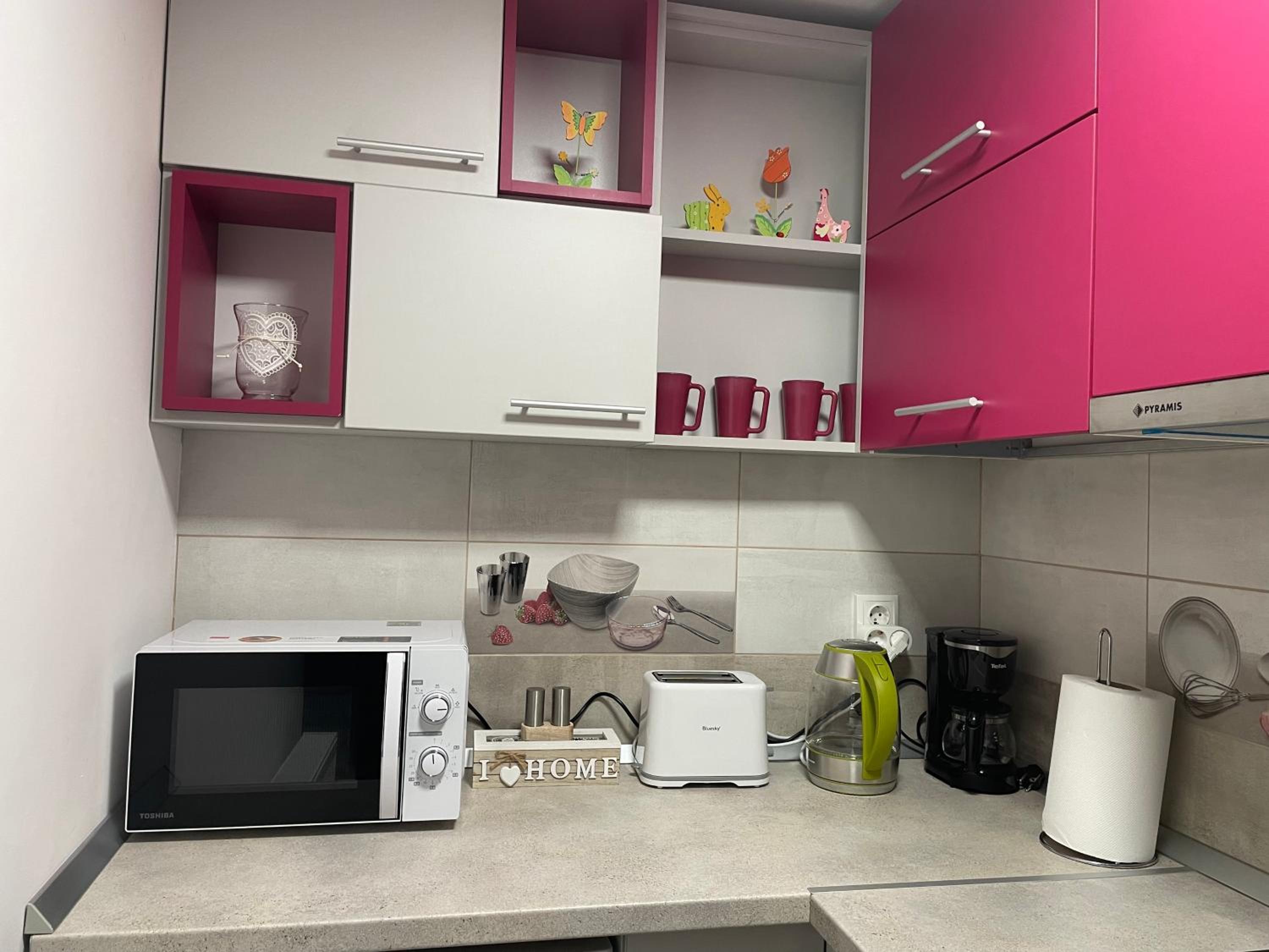 Studio Apartment - Photo 17