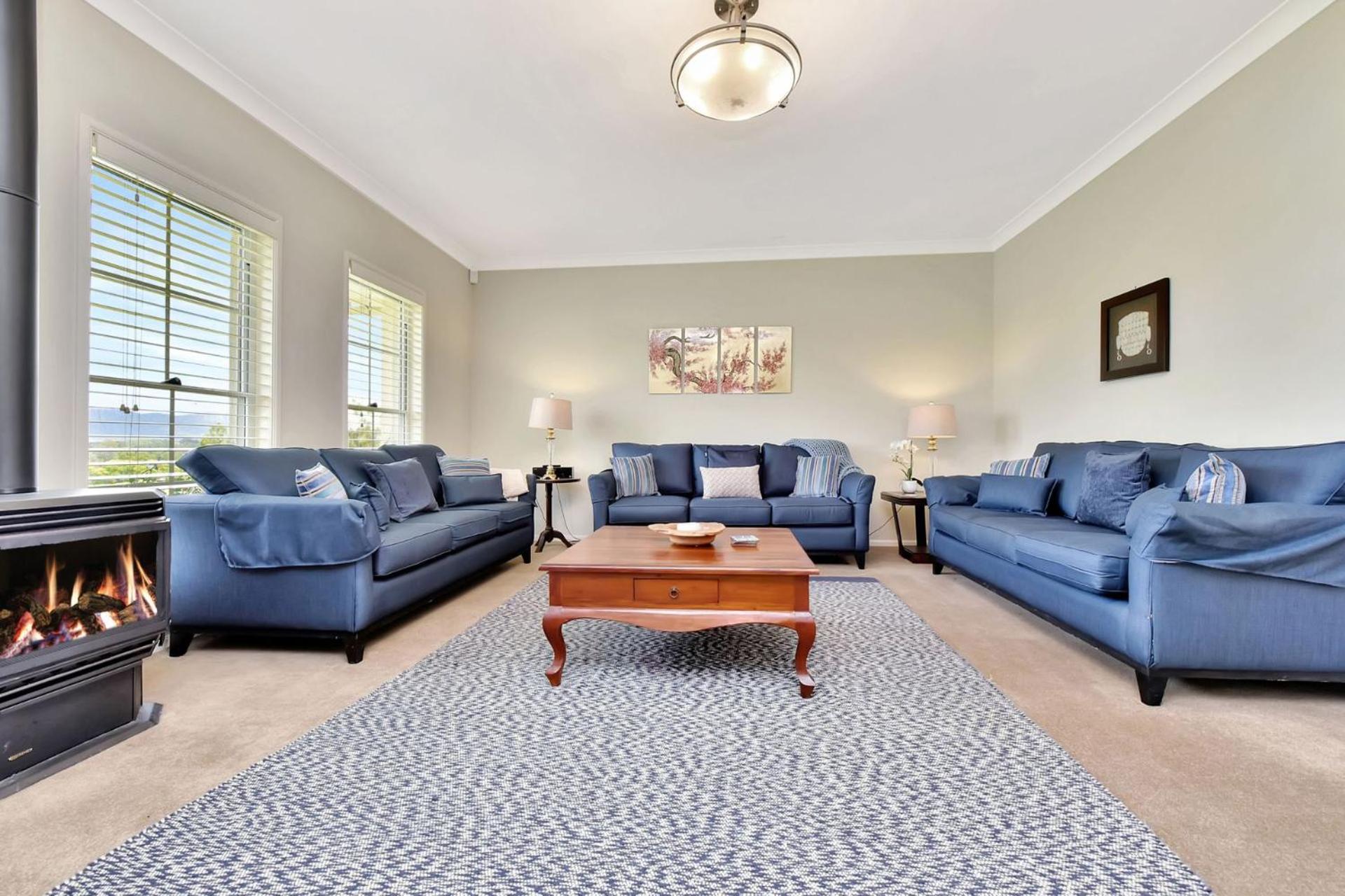 Six-Bedroom House photo 1
