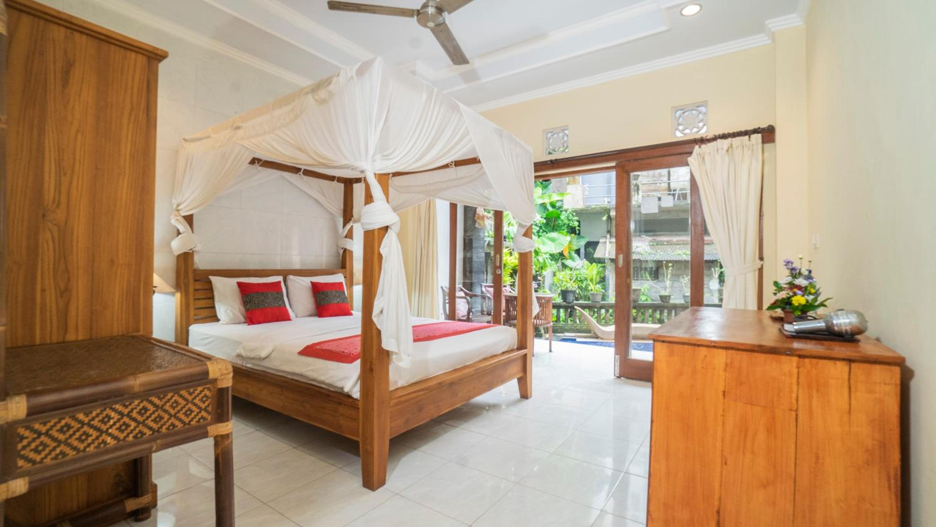 Double Room - Photo 12