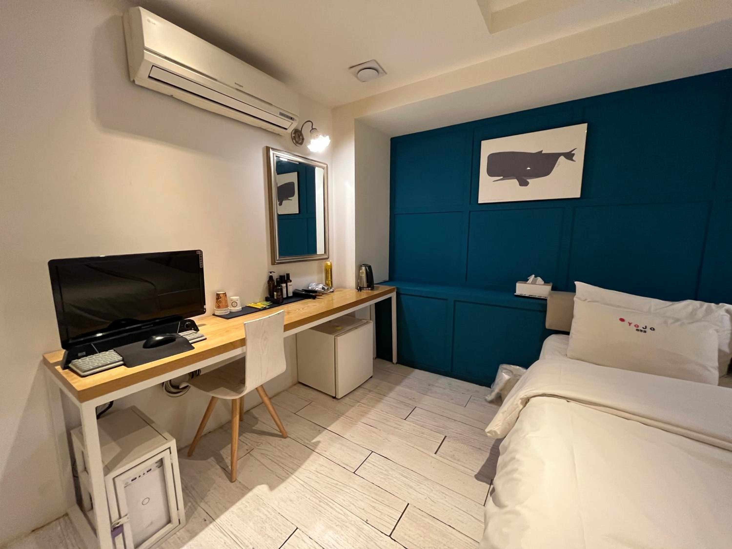 Standard Double Room - Photo 29