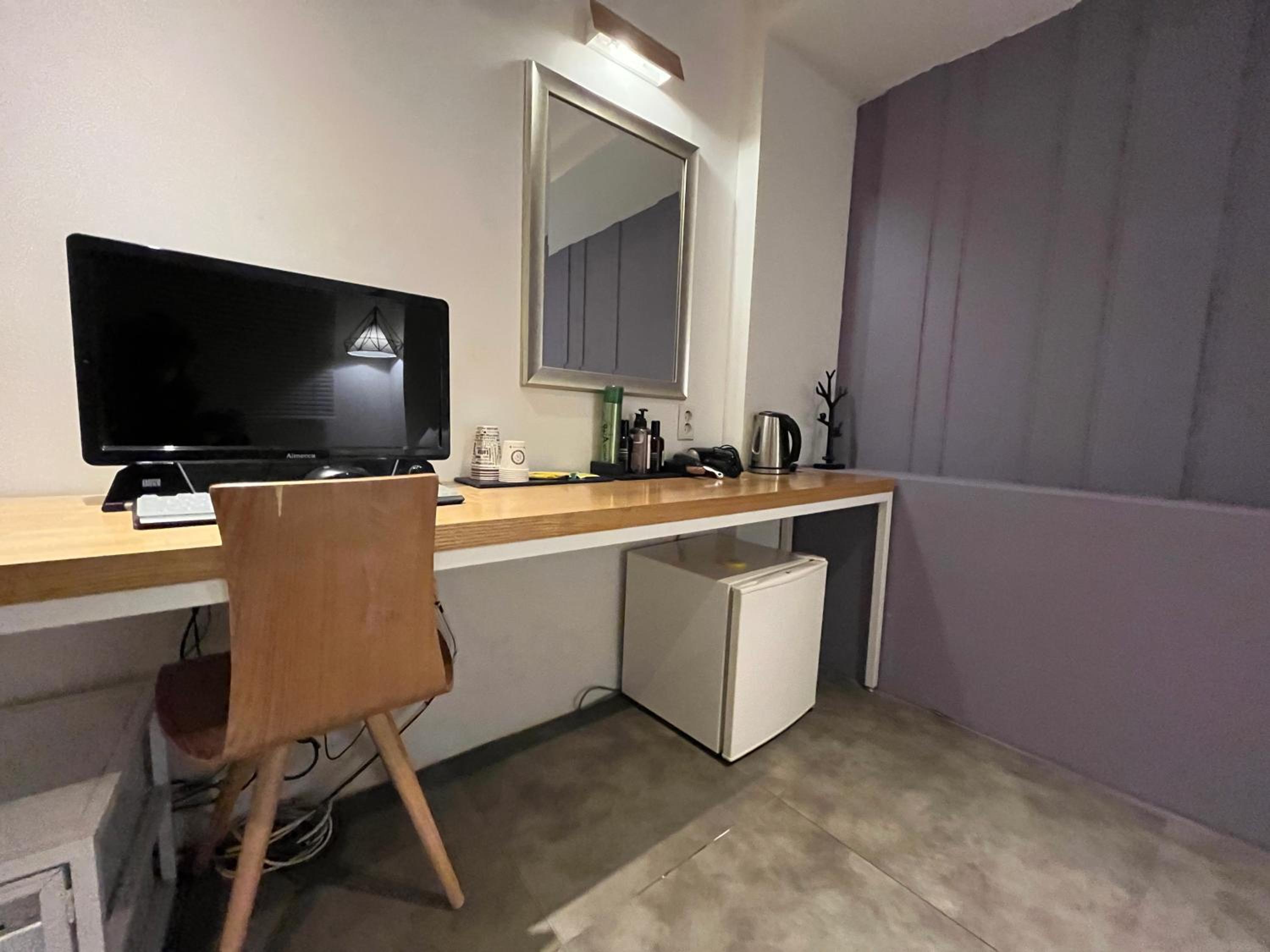 Standard Double Room - Photo 23
