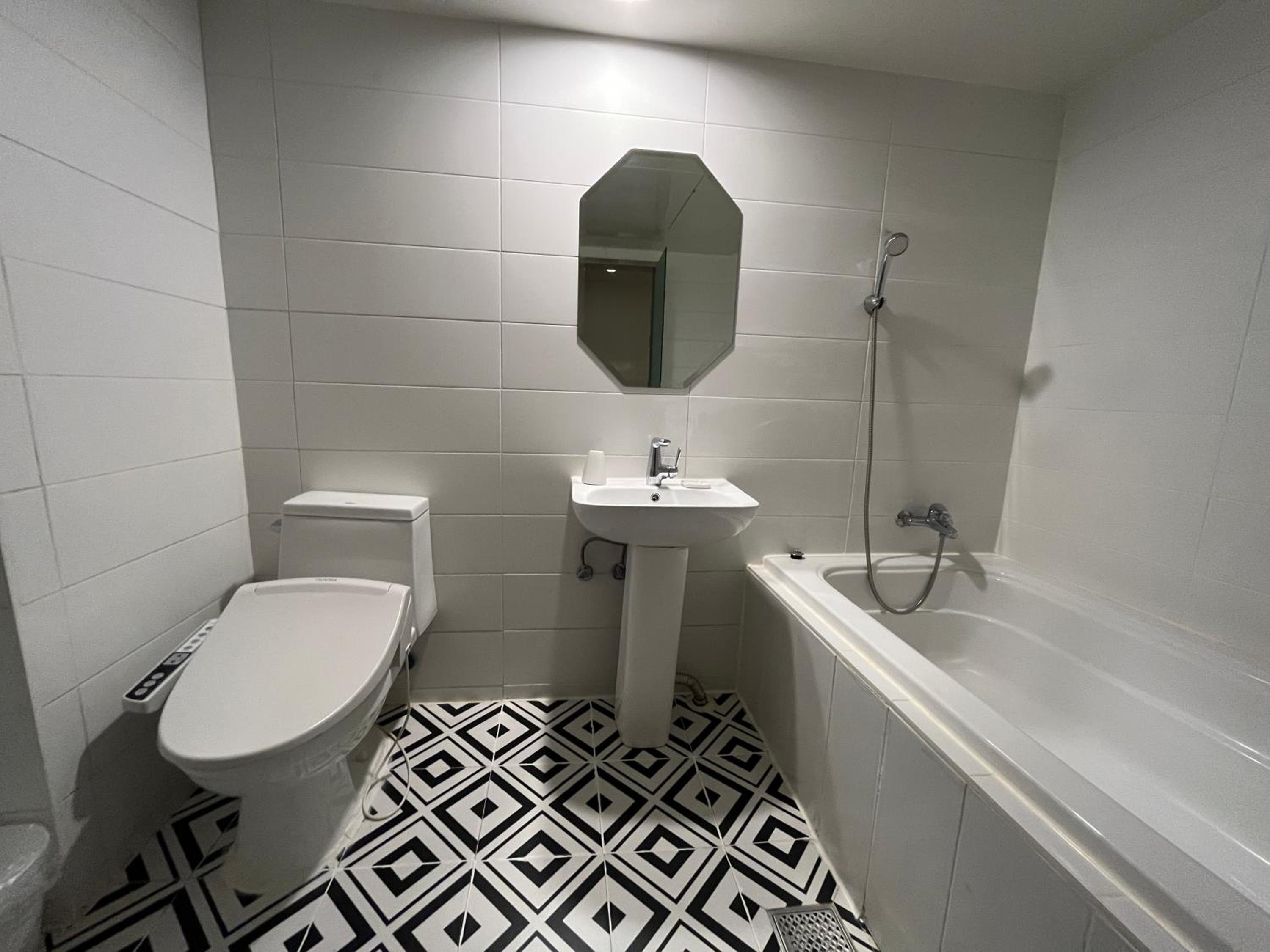 Deluxe Double Room - Photo 17