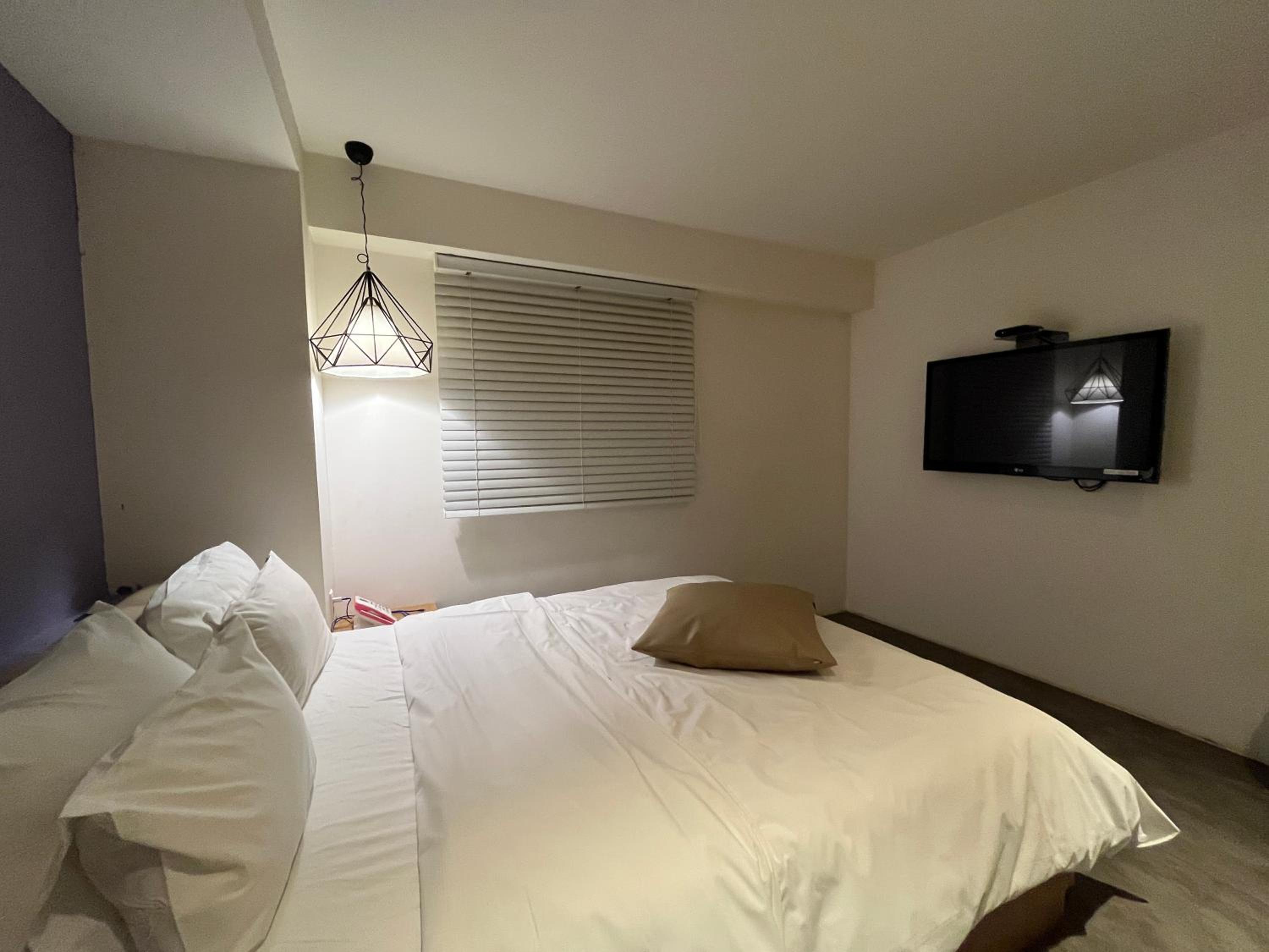 Standard Double Room - Photo 14
