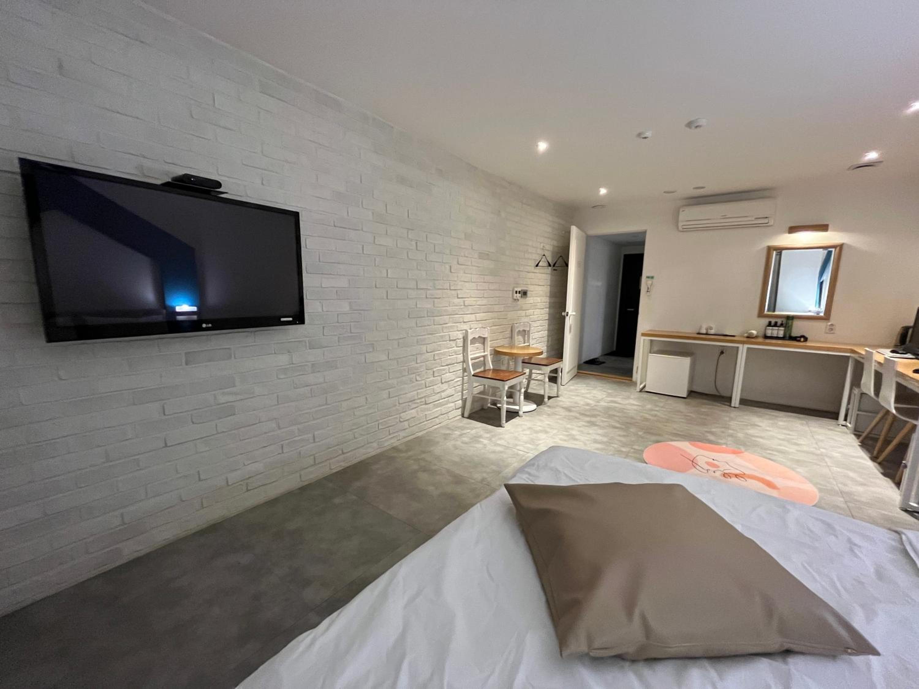 Deluxe Double Room - Photo 7