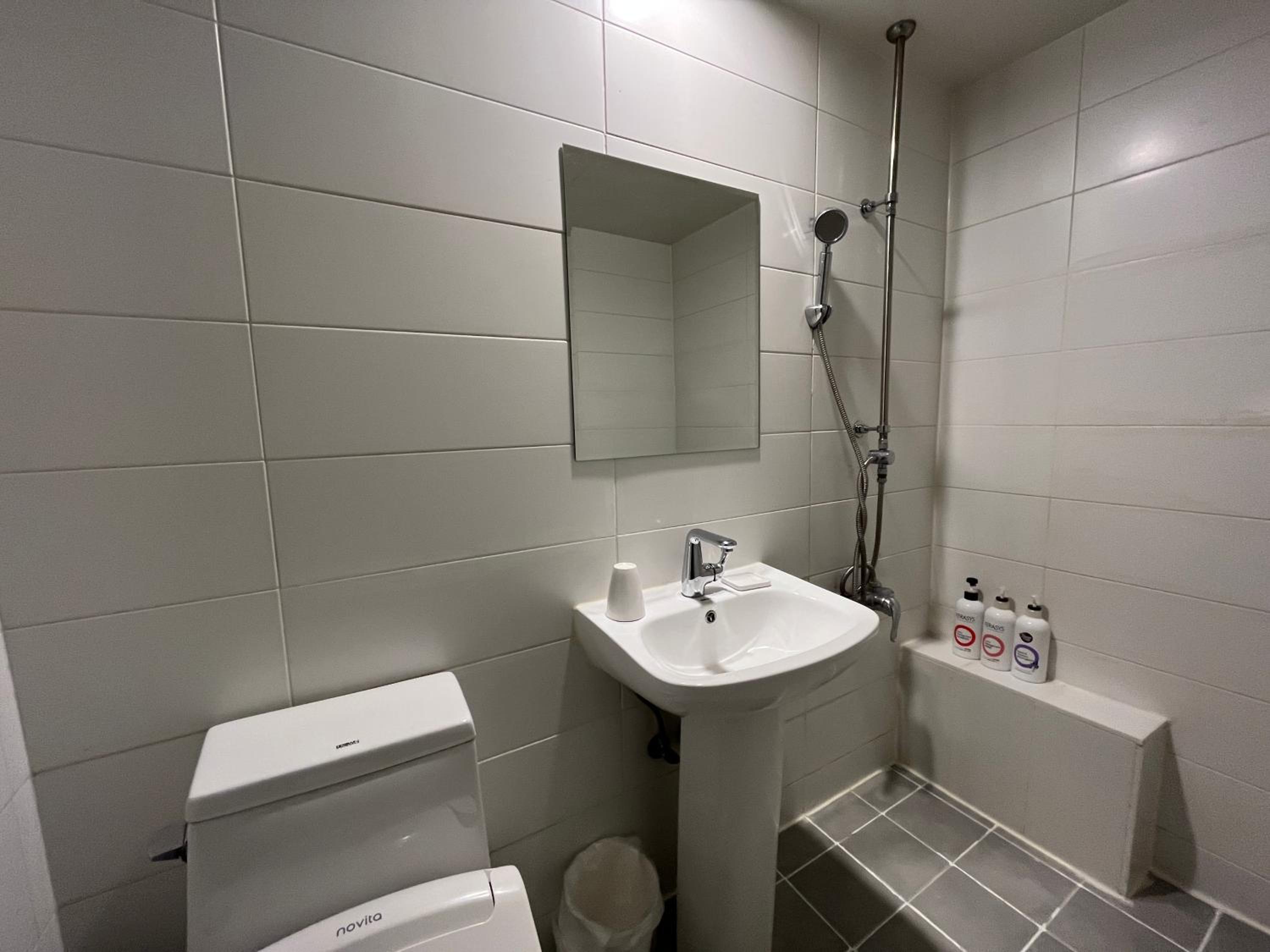 Standard Double Room - Photo 26