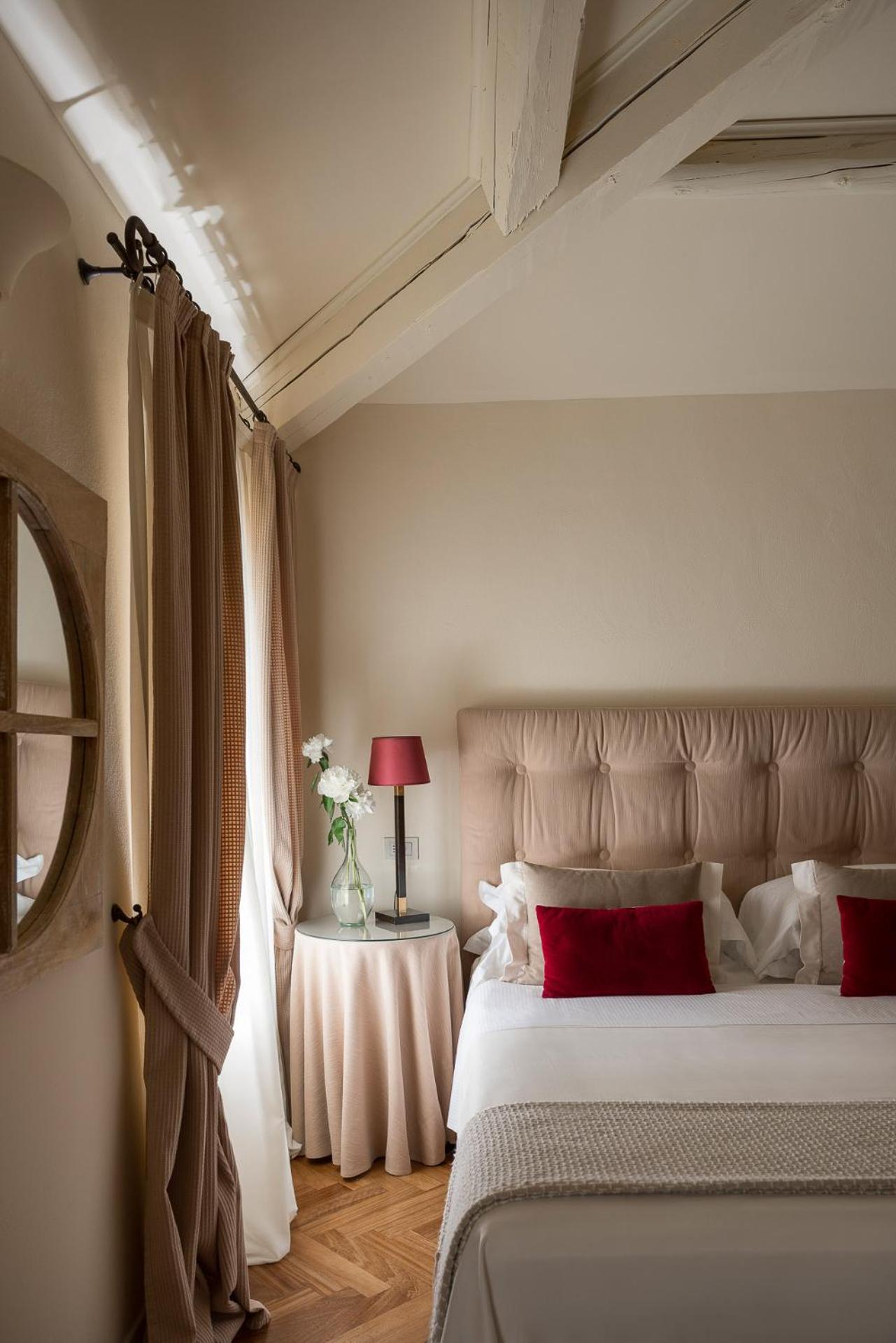 Superior Room - Photo 8