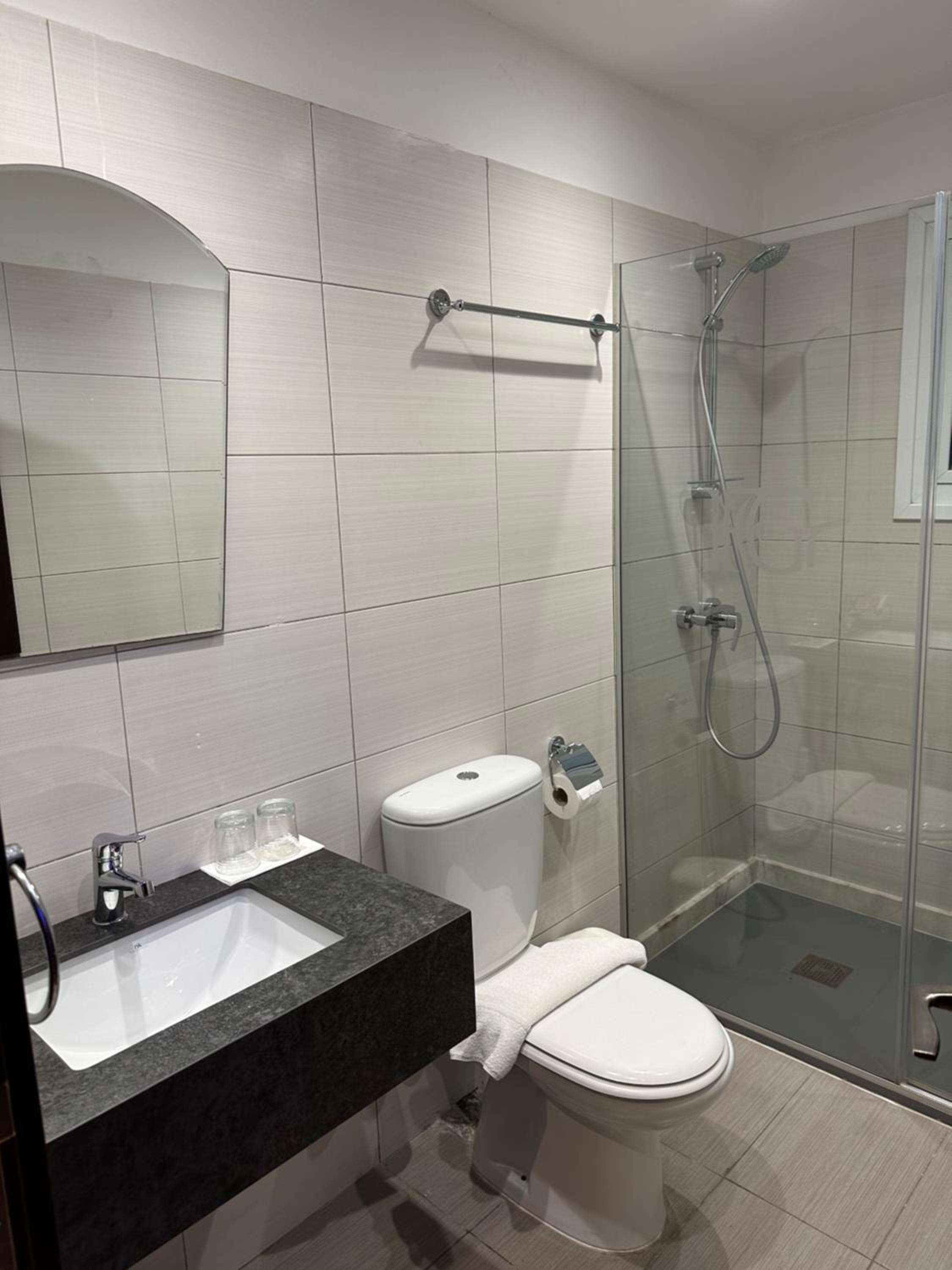 Standard Double Room - Photo 2