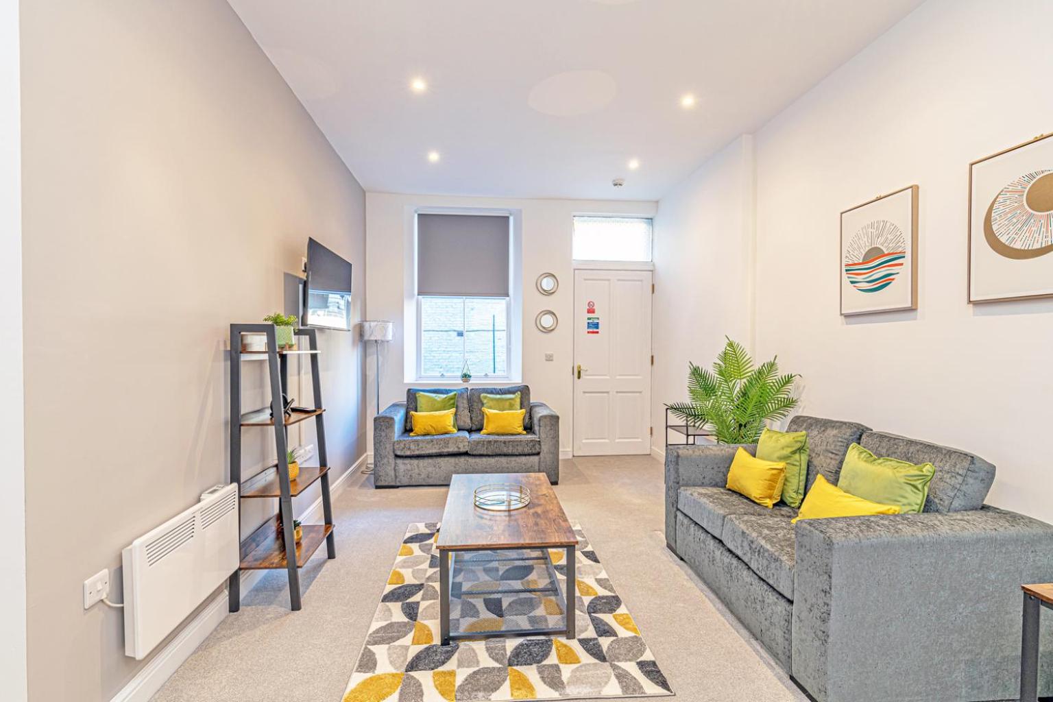 Apartment photo 3