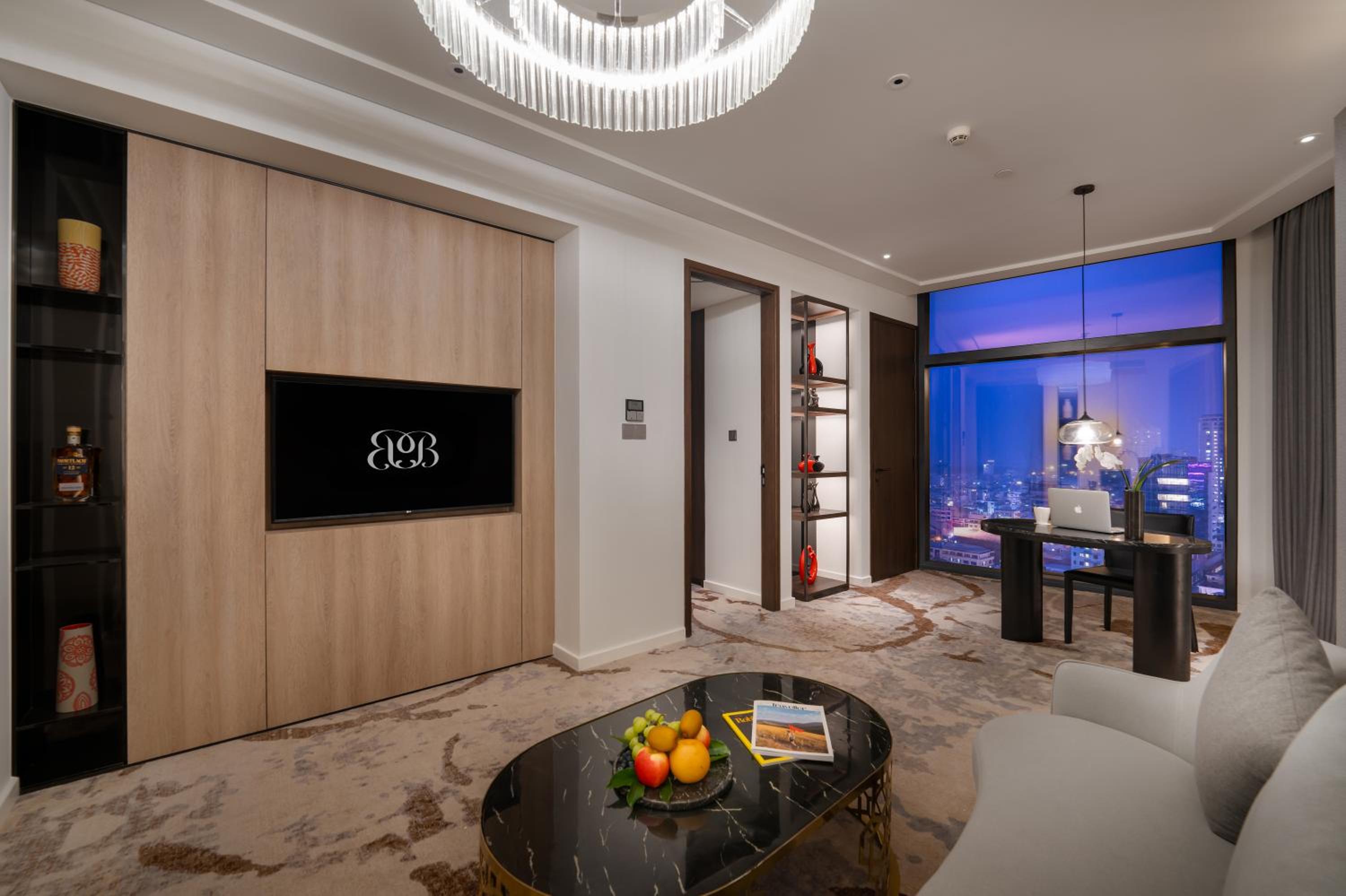 Junior Suite with King and Single Bed - River View and Lounge Access - Photo 4