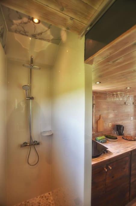 One-Bedroom House photo 2