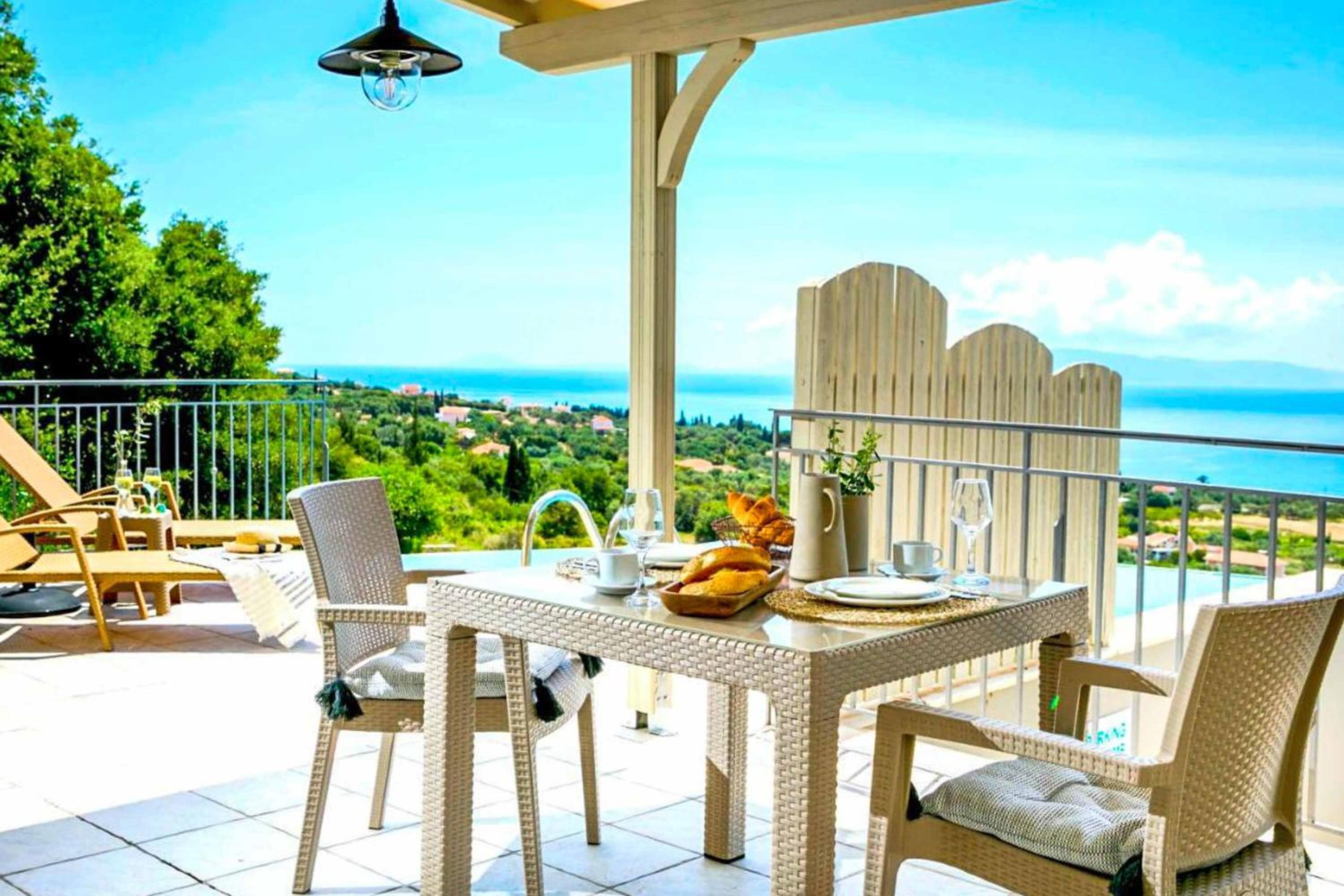 Villa photo 3