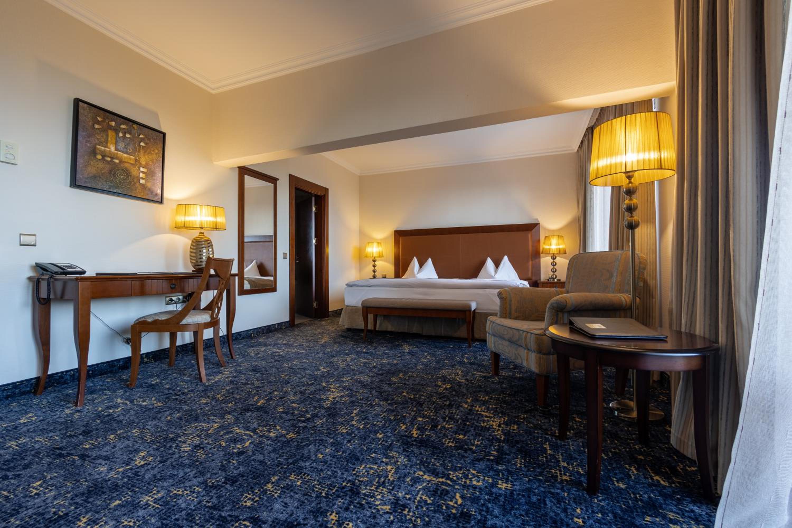 Standard Double Room with City View (1 or 2 adults) - Photo 2