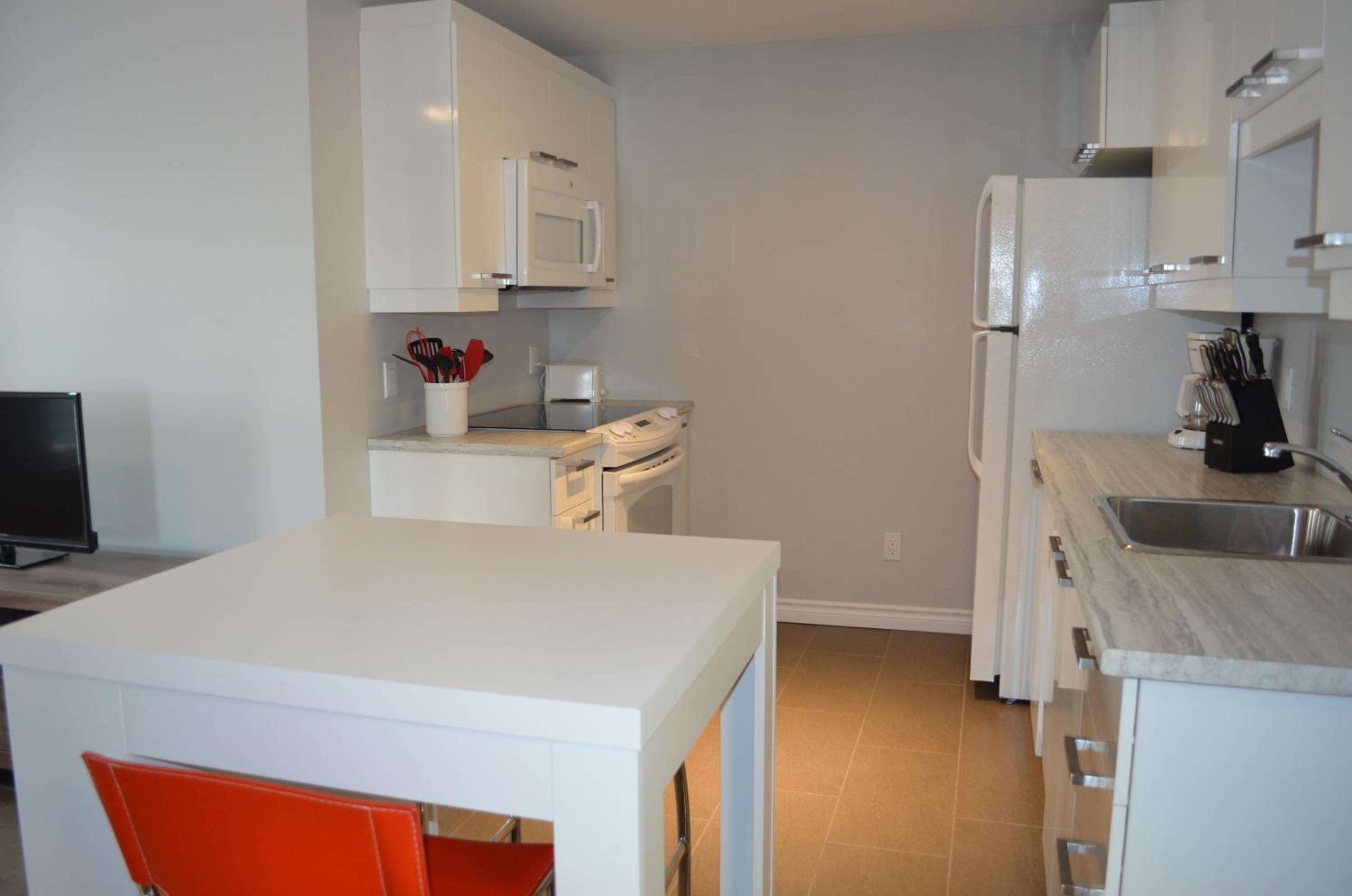 One-Bedroom Apartment - Photo 4