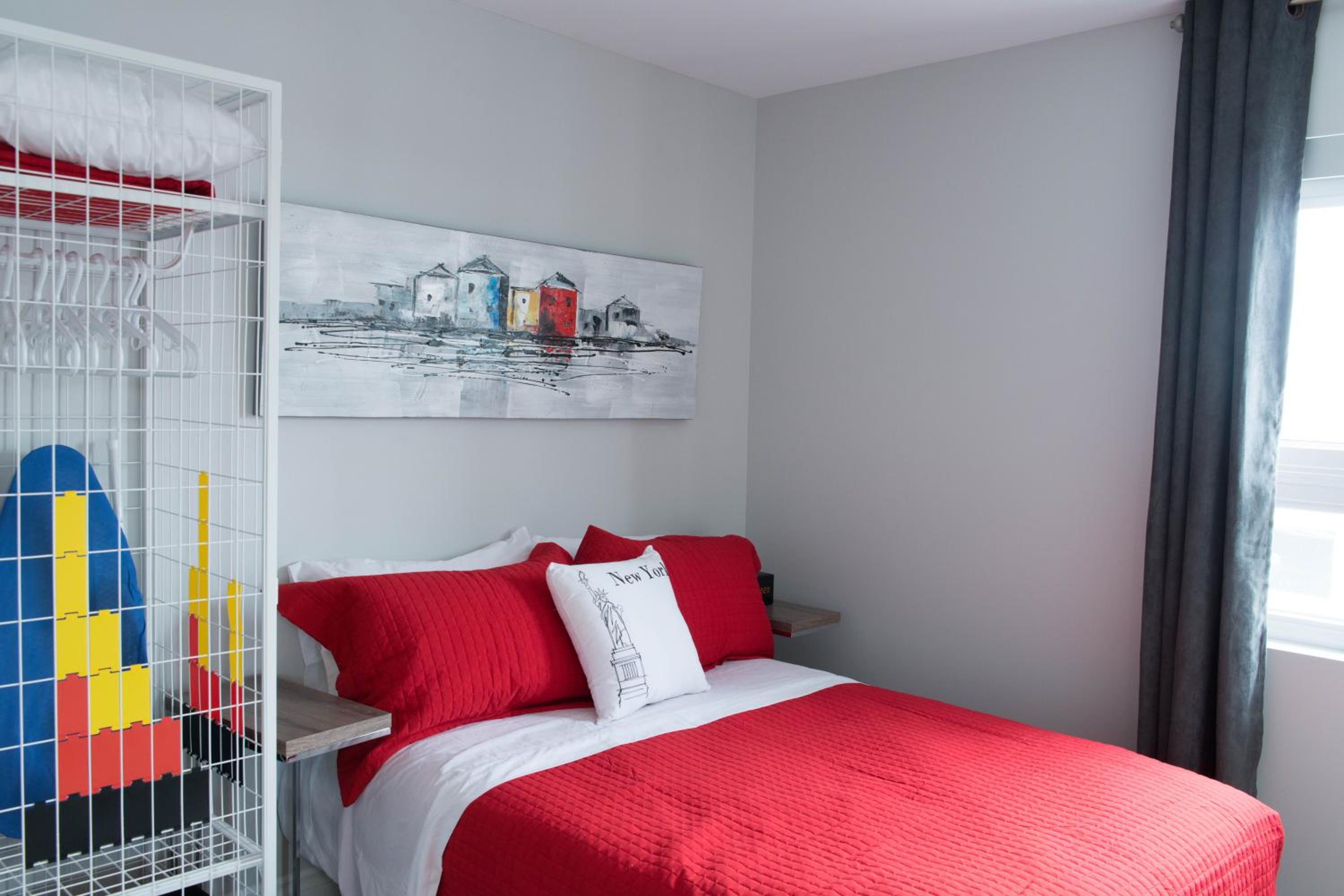 One-Bedroom Apartment - Photo 9