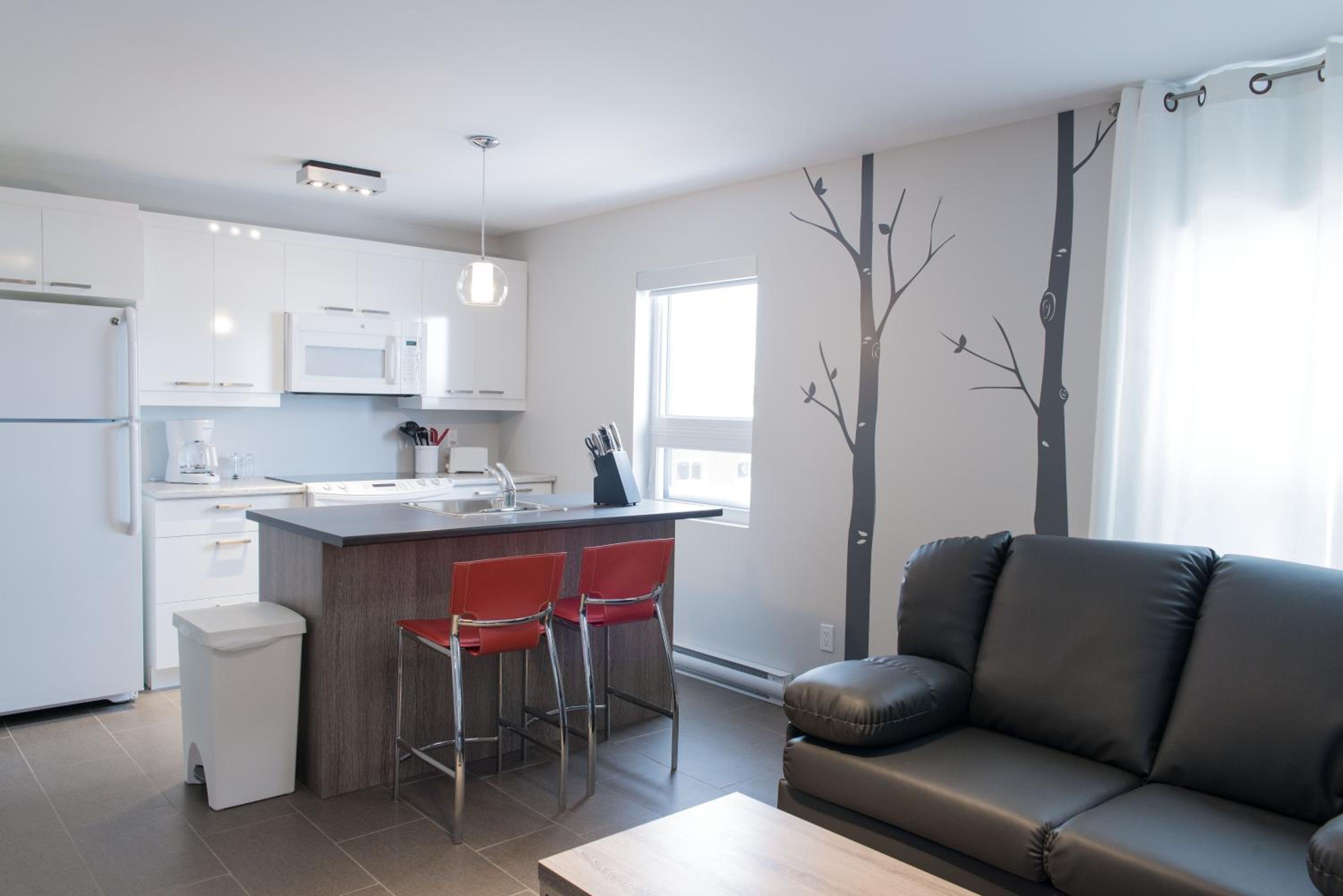 One-Bedroom Apartment - Photo 7