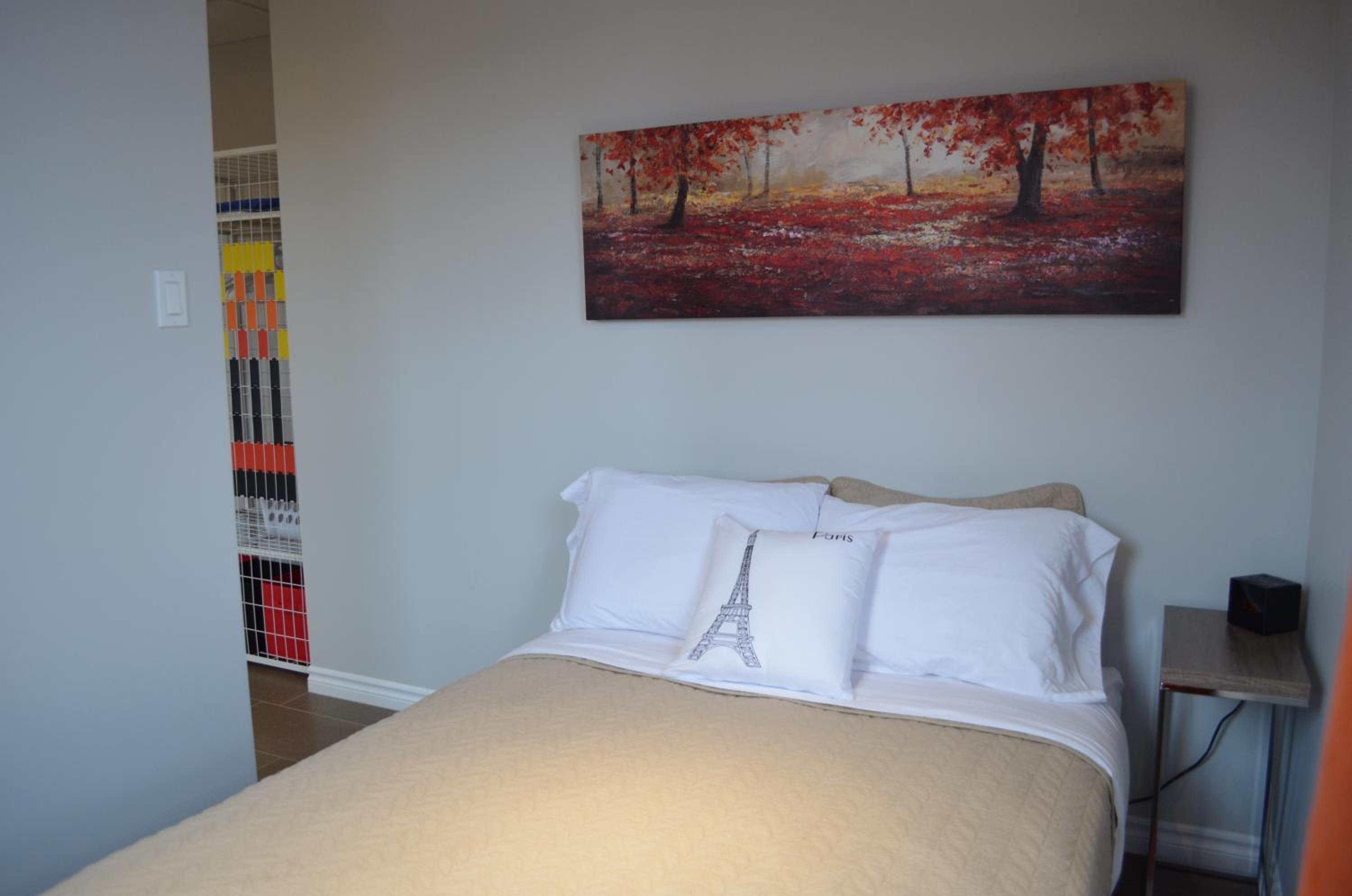 One-Bedroom Apartment - Photo 6