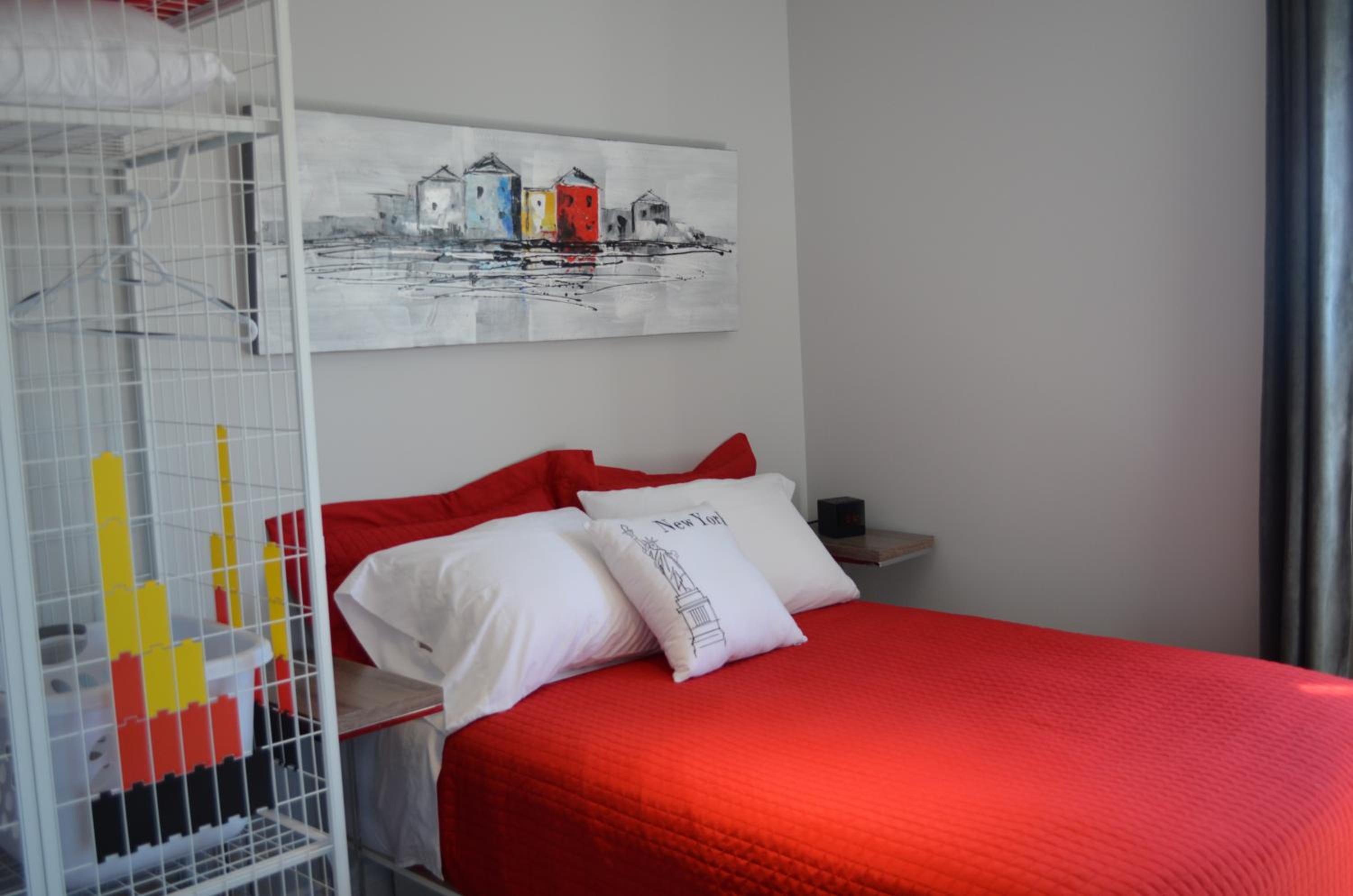One-Bedroom Apartment - Photo 15