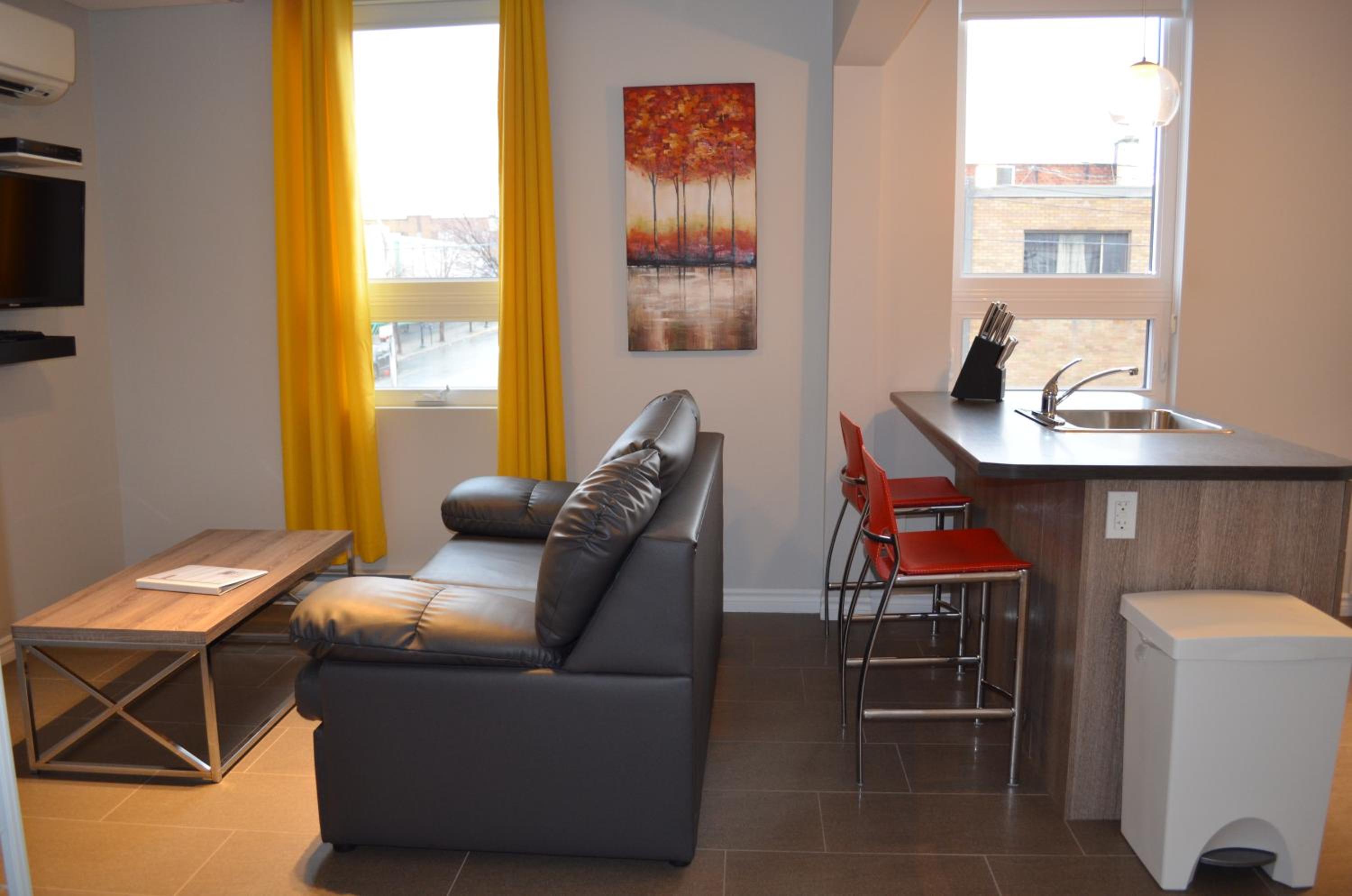 One-Bedroom Apartment - Photo 32